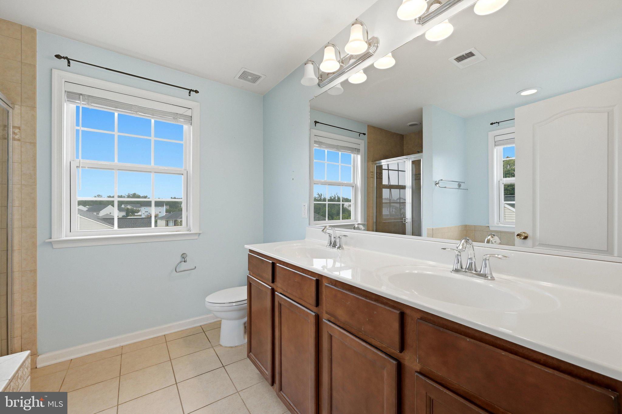 WAKELAND MANOR - Residential