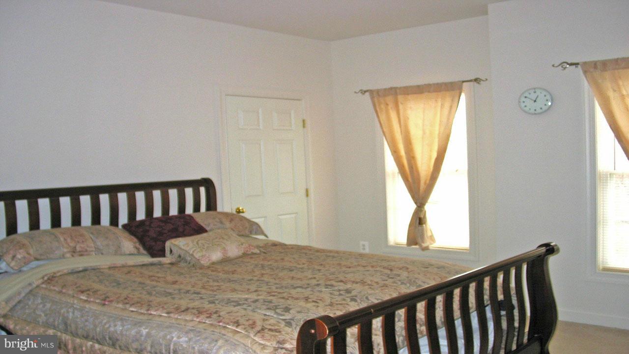 GREENWAY VILLAGE - Residential Lease