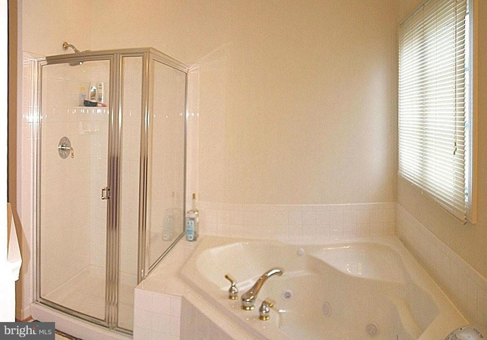 GREENWAY VILLAGE - Residential Lease