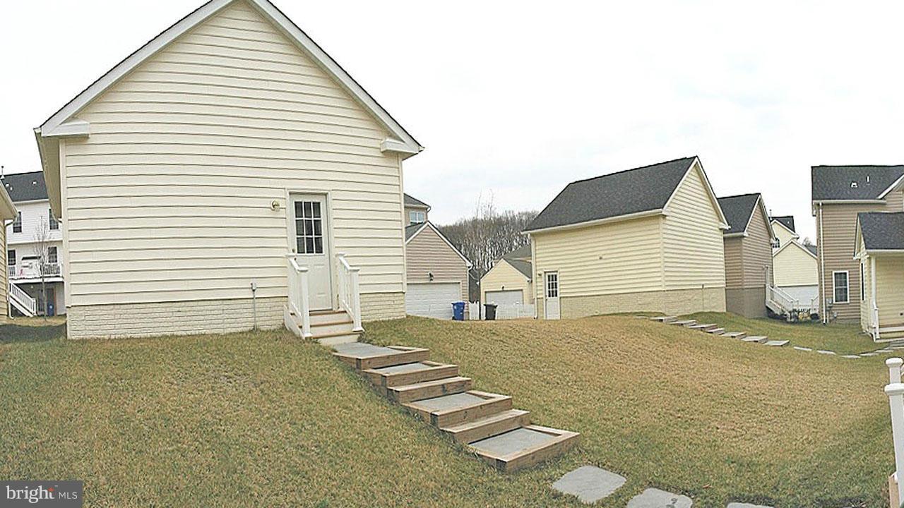 GREENWAY VILLAGE - Residential Lease