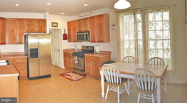 GREENWAY VILLAGE - Residential Lease