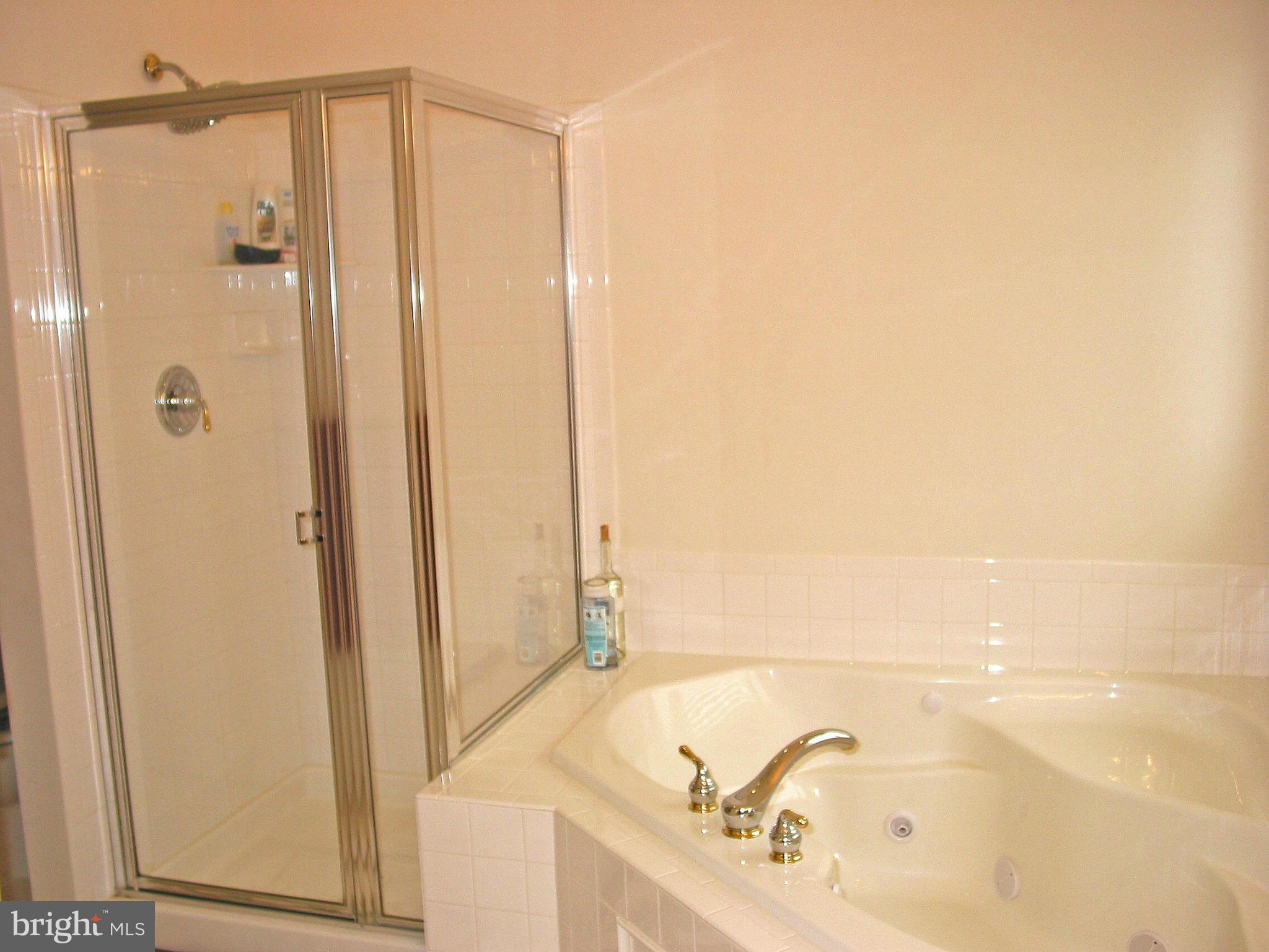 GREENWAY VILLAGE - Residential Lease