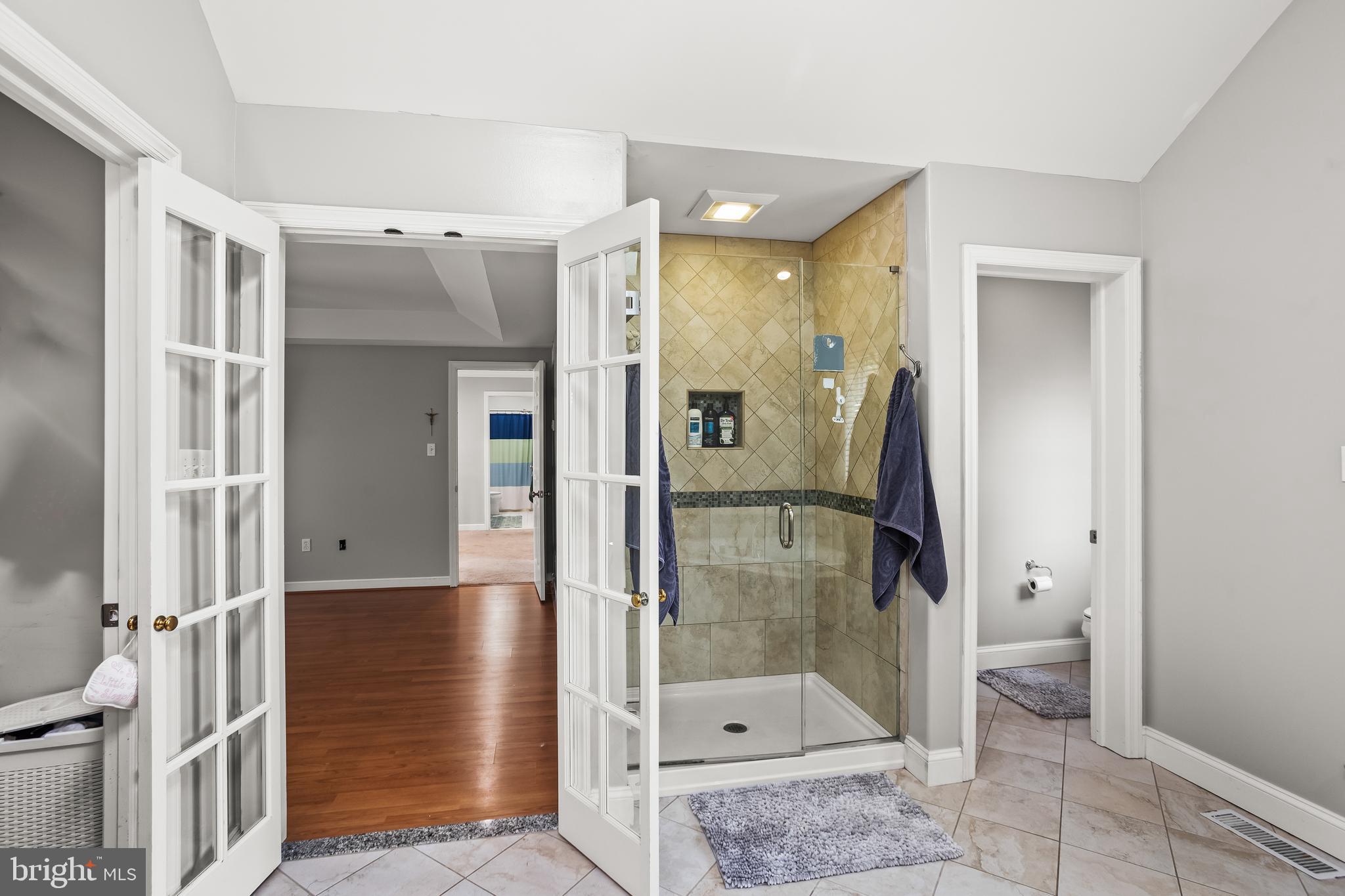 CENTERVILLE COMMONS - Residential