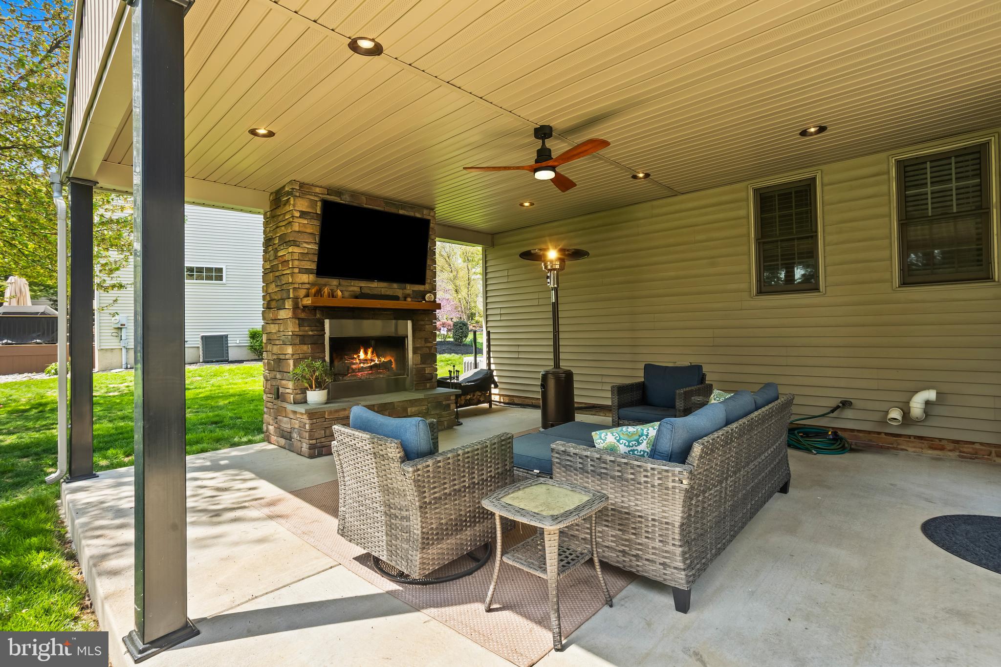 CENTERVILLE COMMONS - Residential