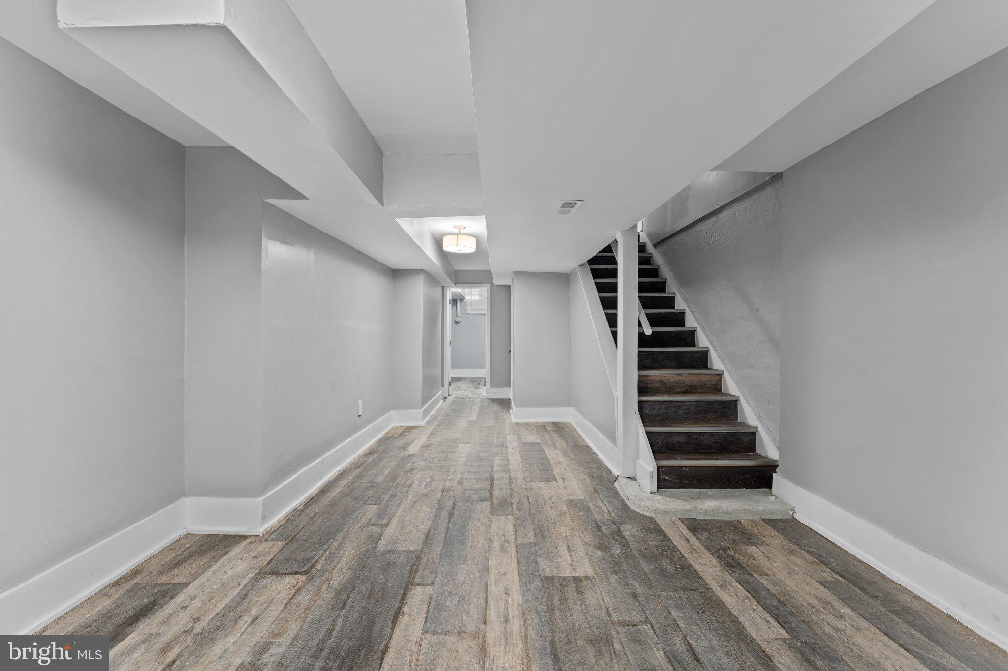 HENDERSON'S WHARF - Residential