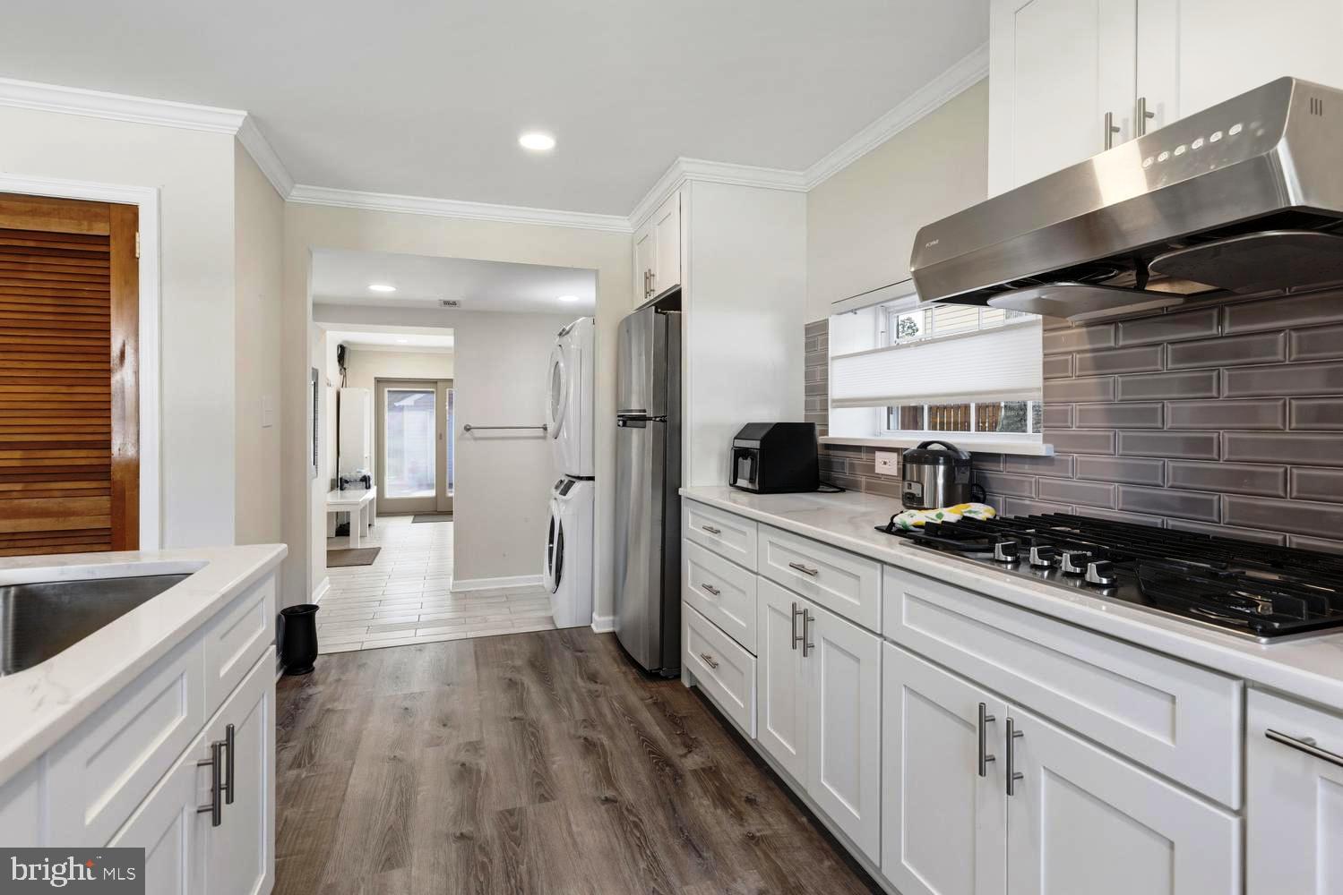 GLENSIDE GARDENS - Residential