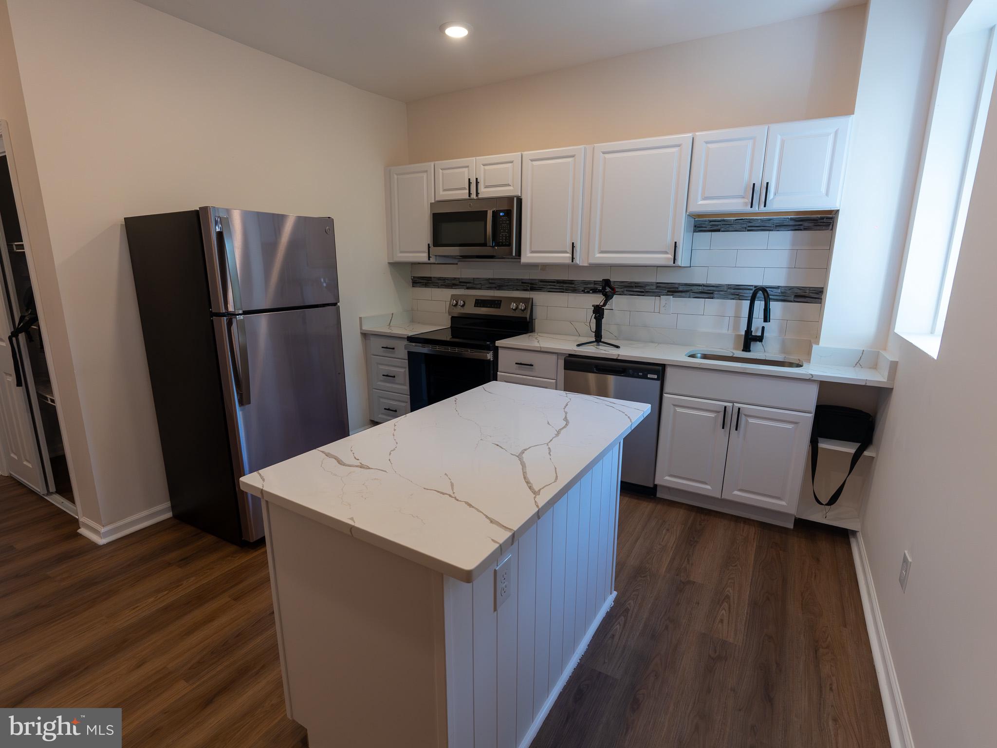 ROSEMONT - Residential