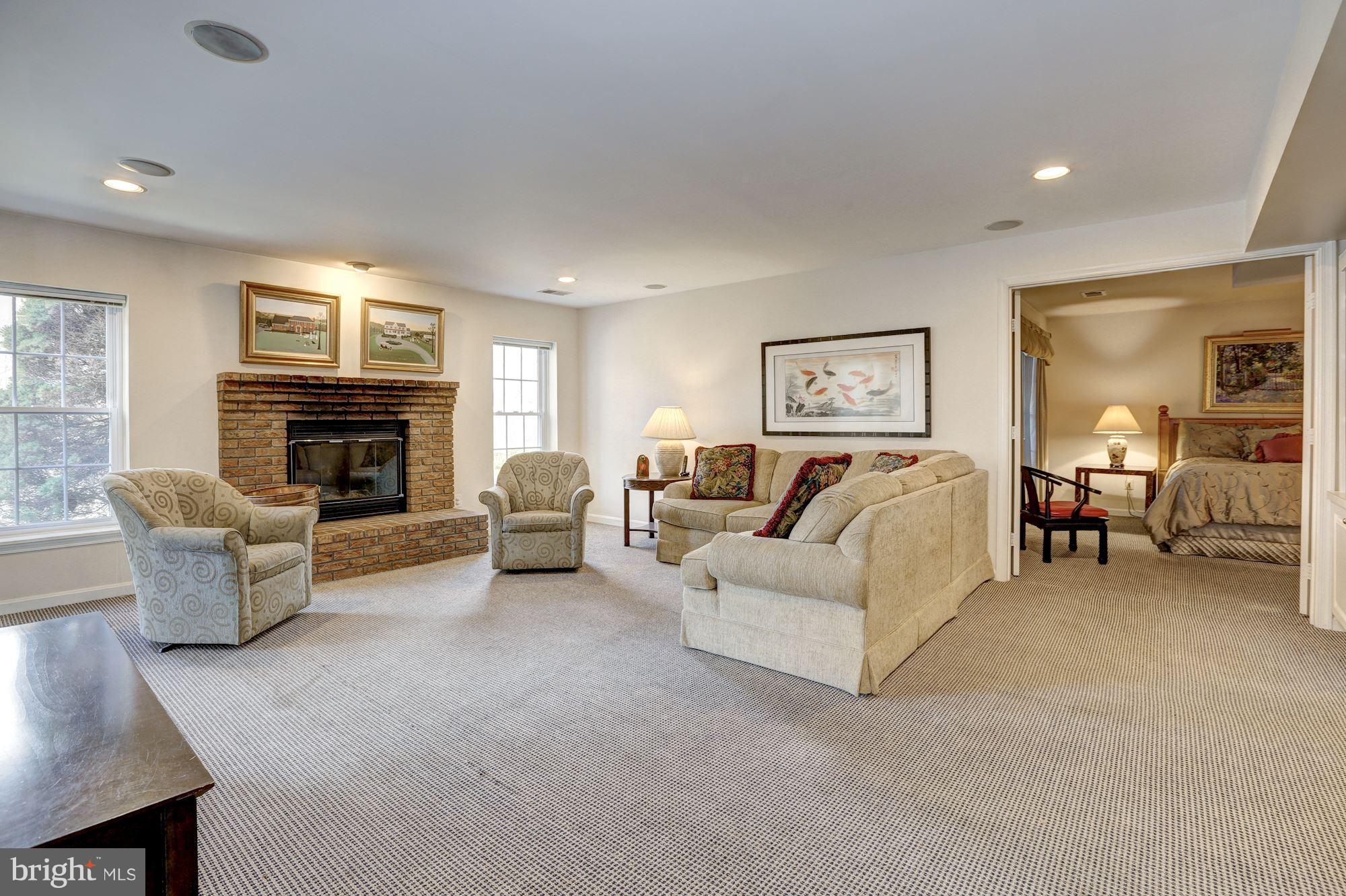 BEALLMOUNT GROVE - Residential