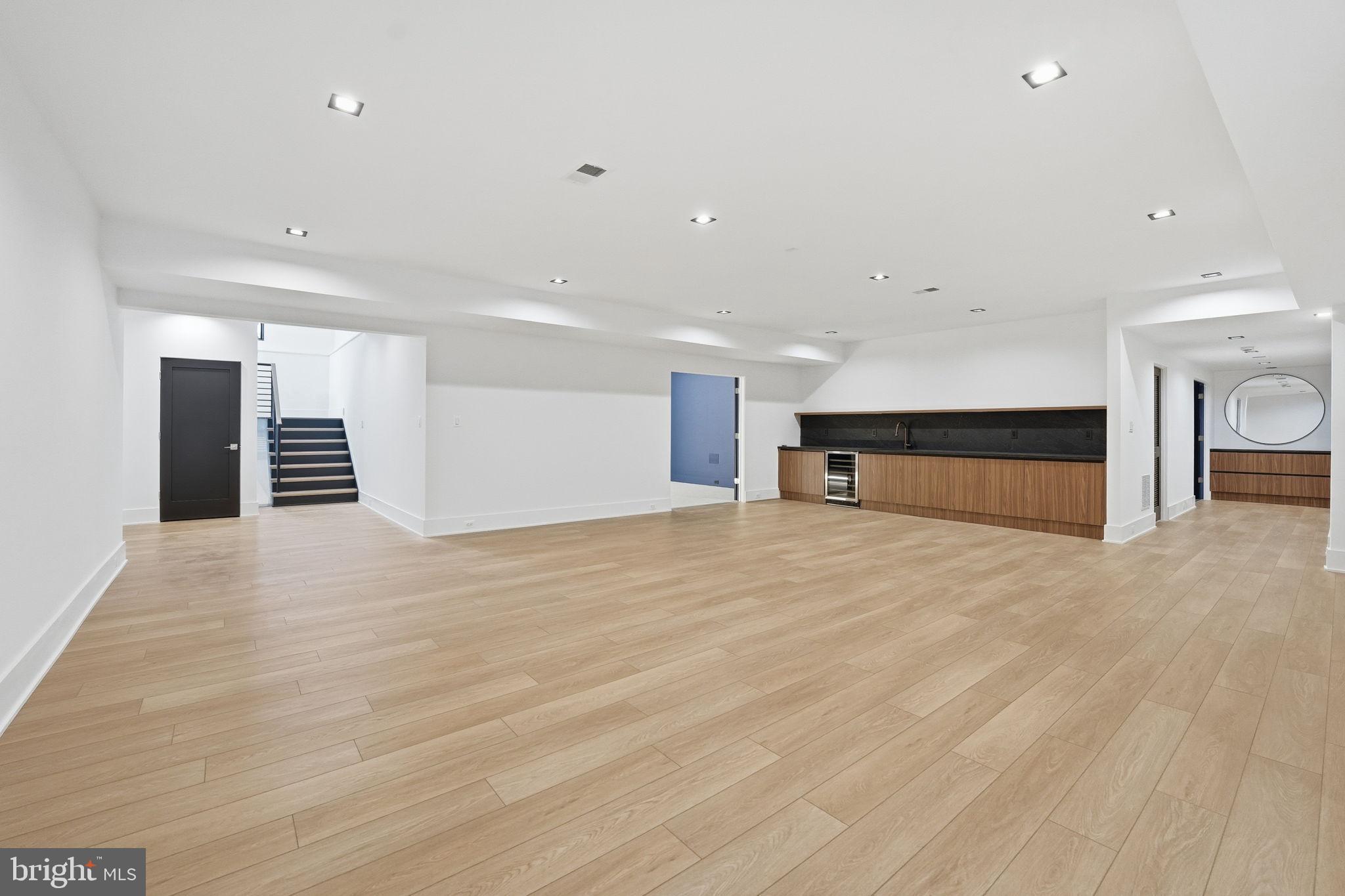 BROYHILL LANGLEY ESTATES - Residential