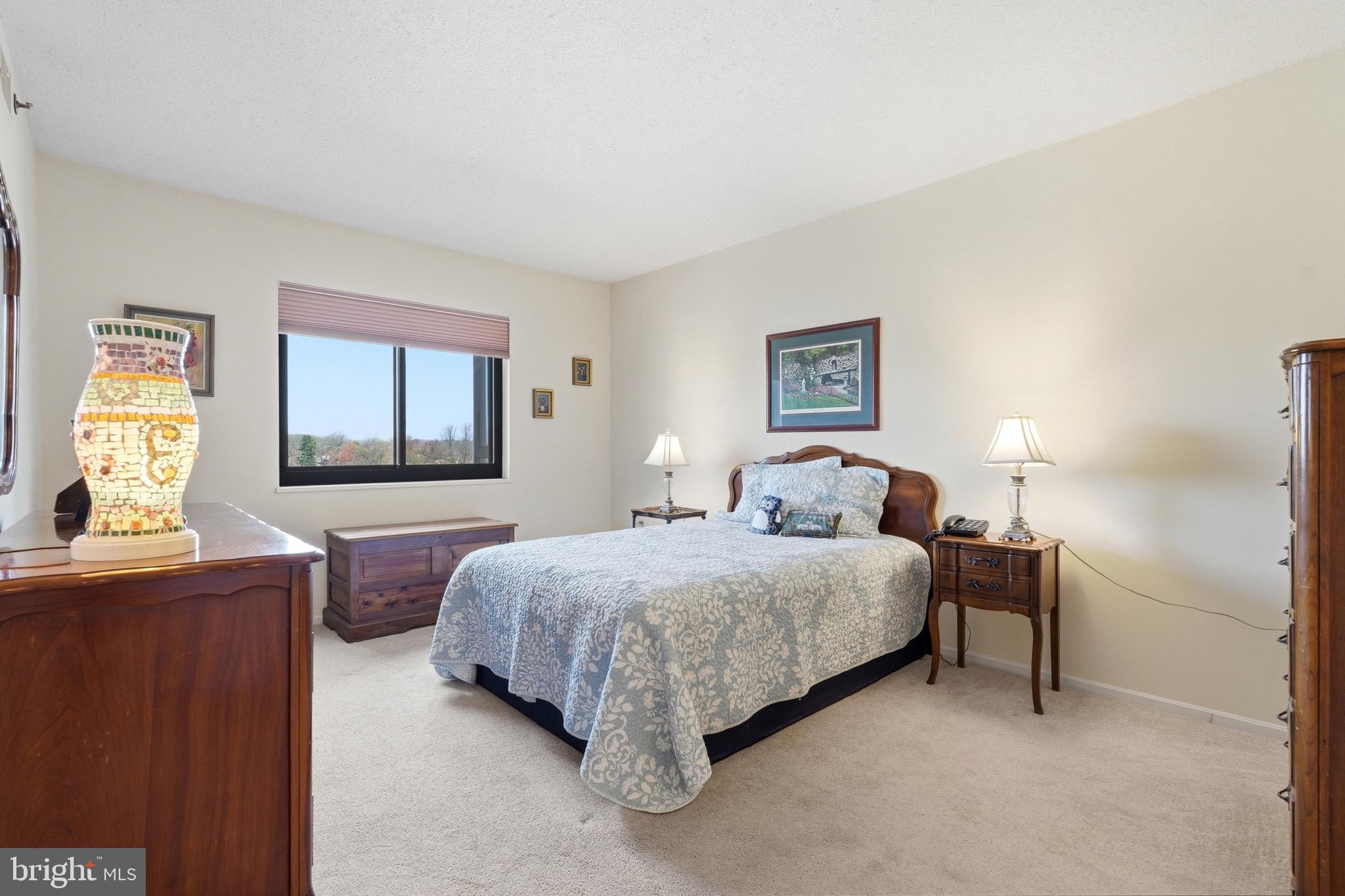 LEISURE WORLD - Residential