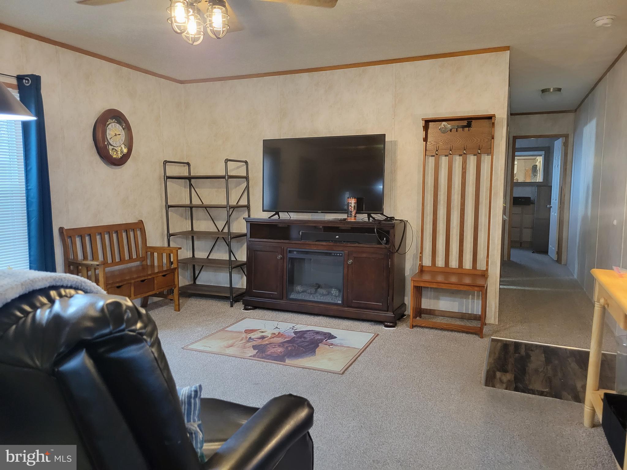 CINDY'S MOBILE HOME PARK - Residential