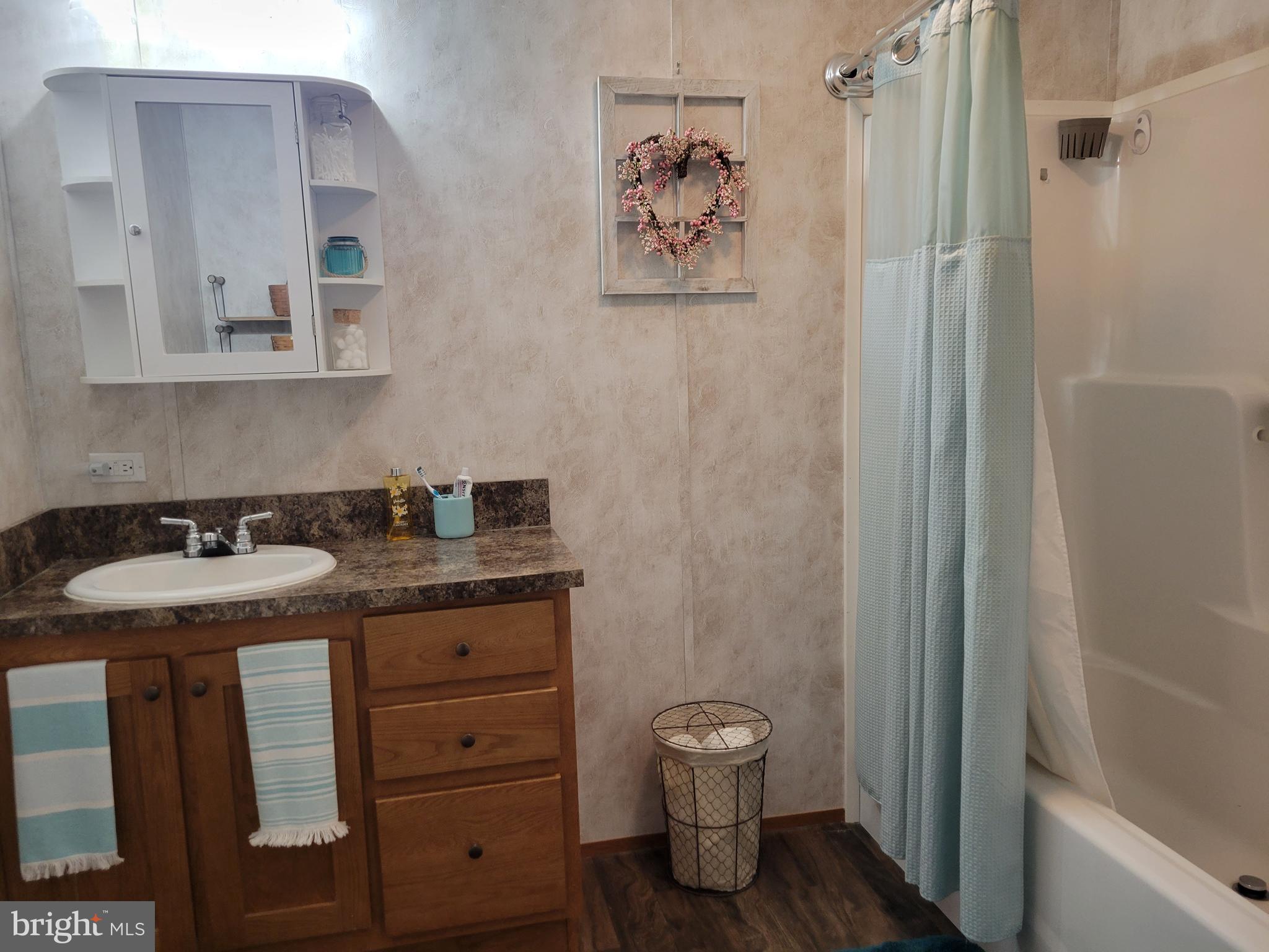 CINDY'S MOBILE HOME PARK - Residential