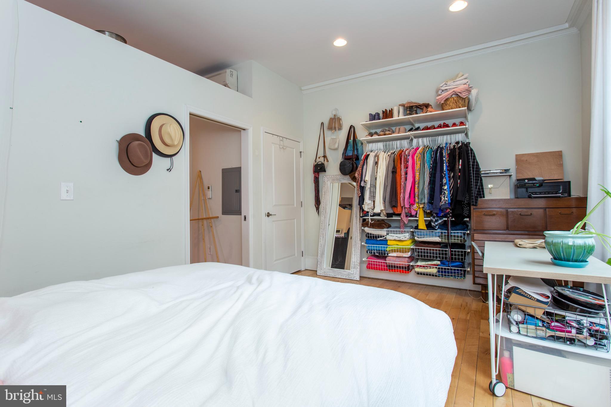 RITTENHOUSE SQUARE - Commercial Sale