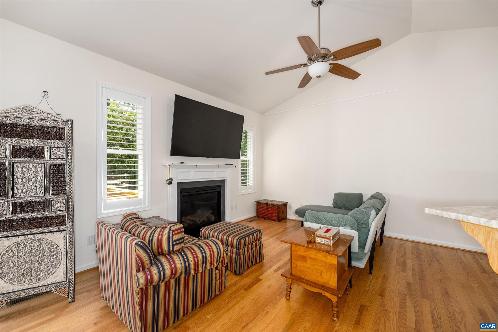 LAKE MONTICELLO - Residential