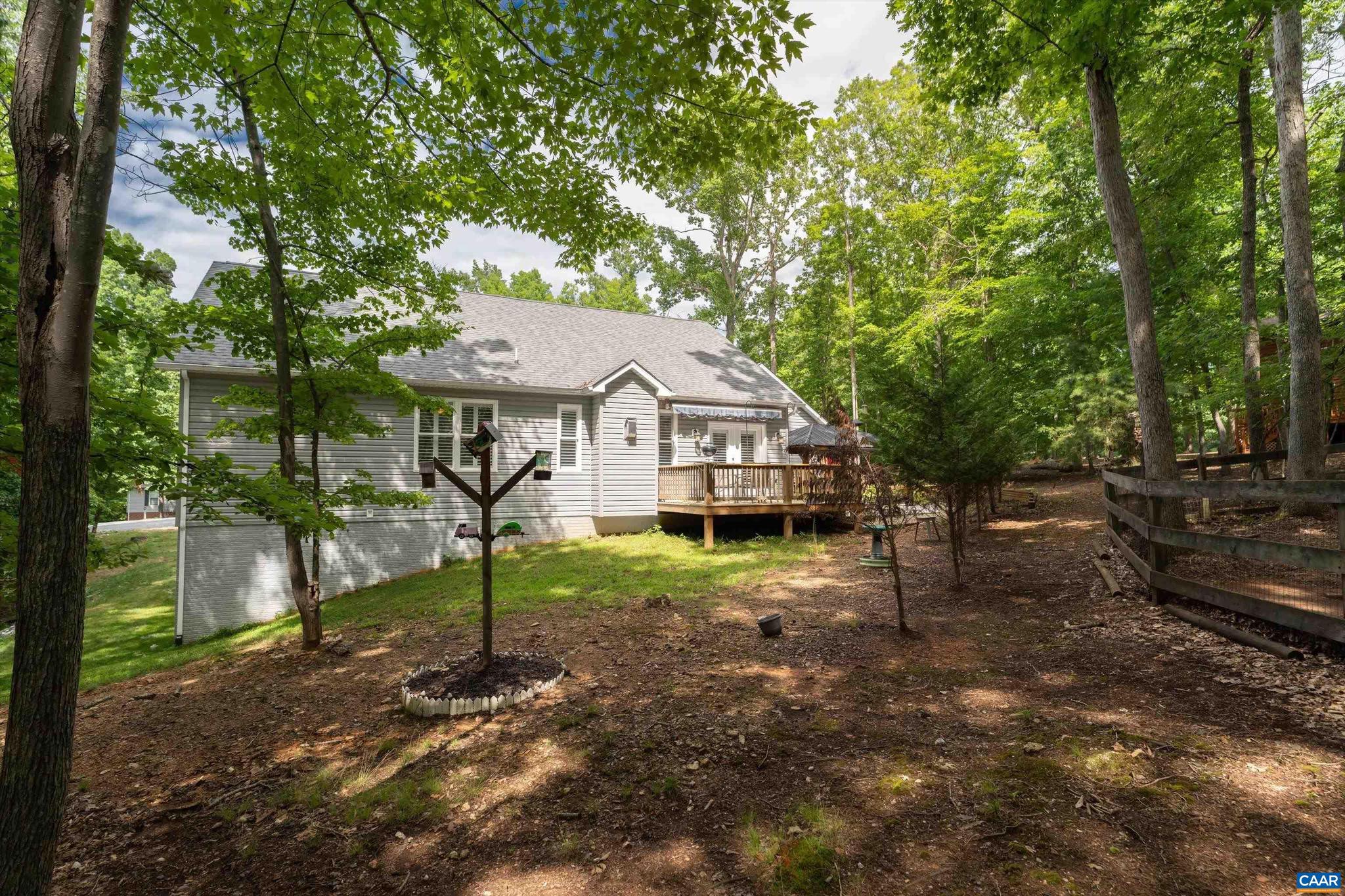LAKE MONTICELLO - Residential
