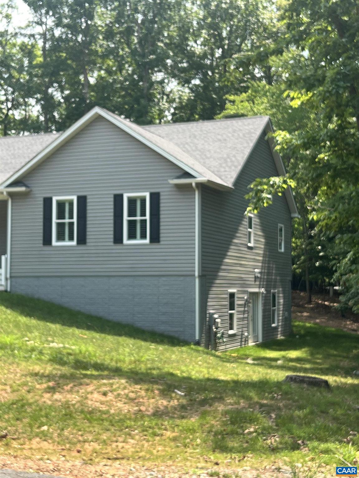 LAKE MONTICELLO - Residential