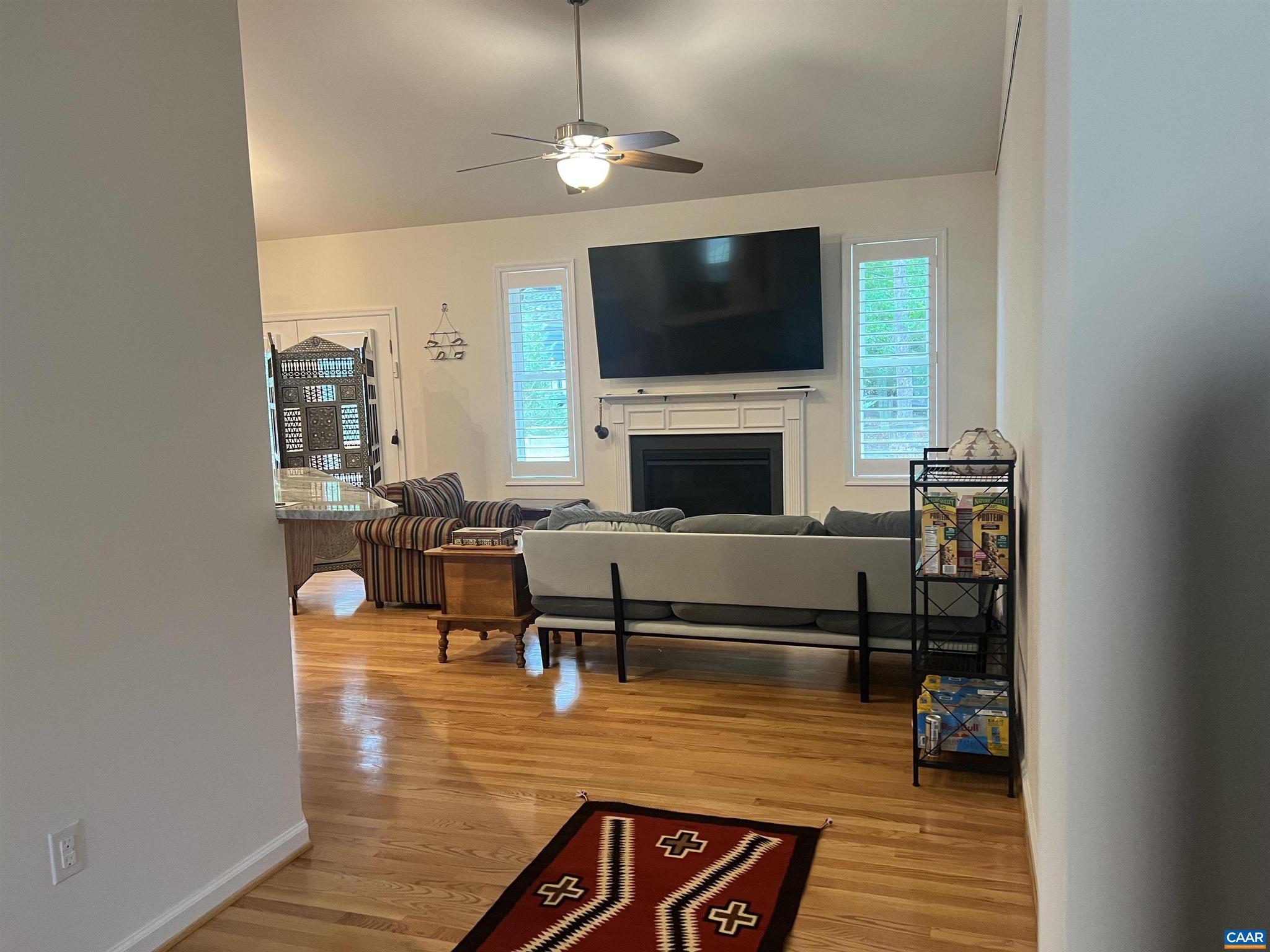 LAKE MONTICELLO - Residential