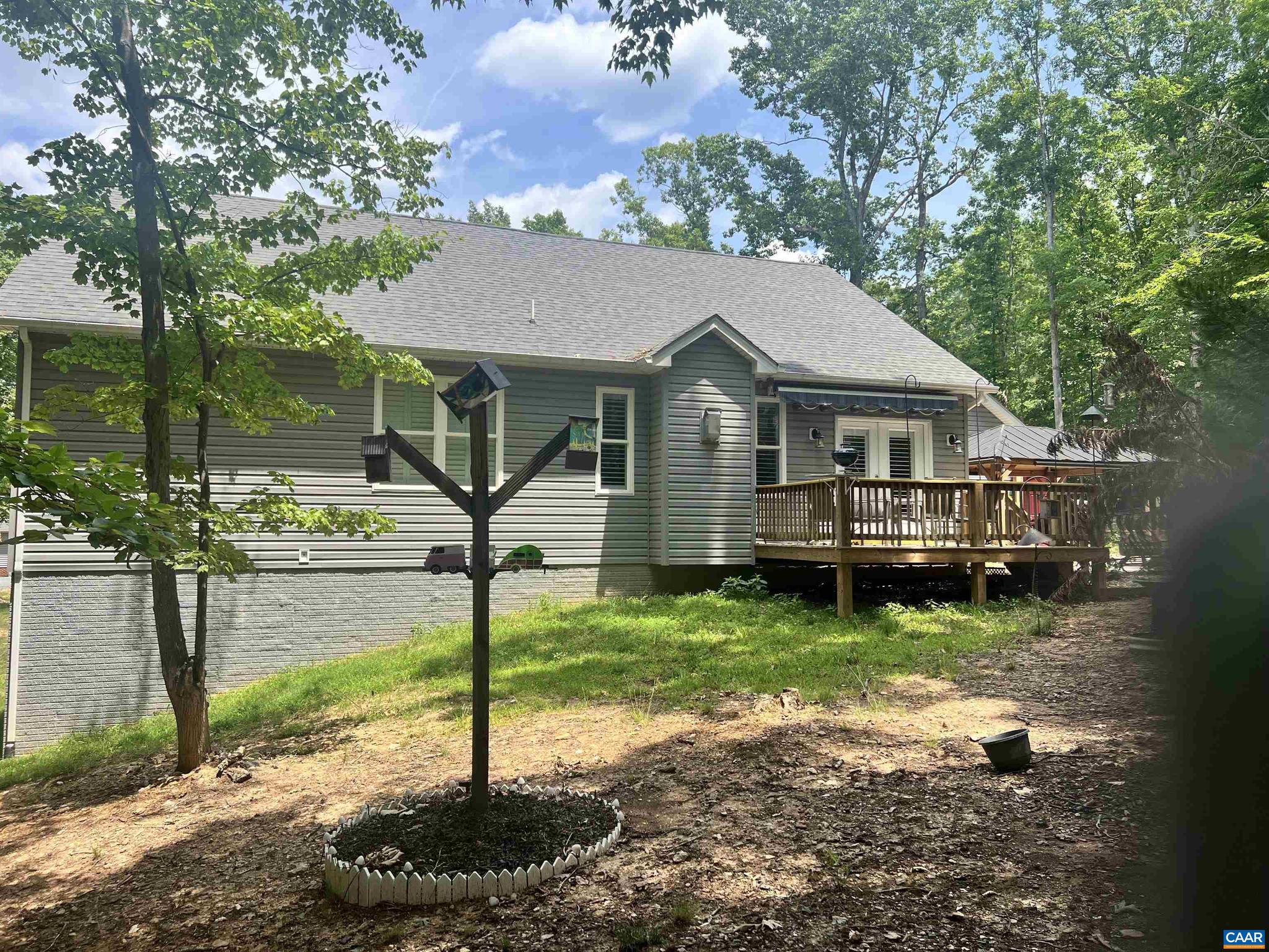 LAKE MONTICELLO - Residential