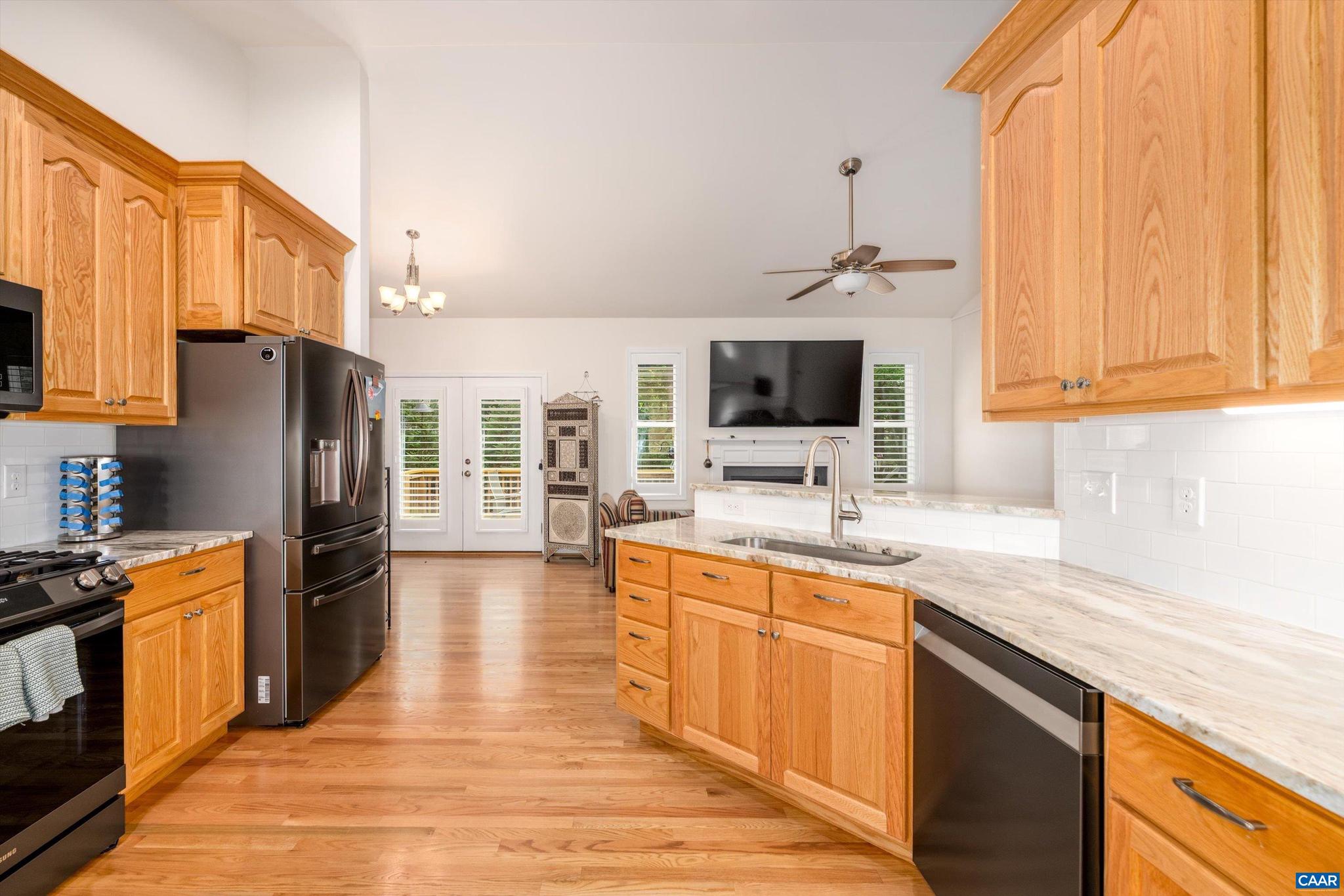 LAKE MONTICELLO - Residential