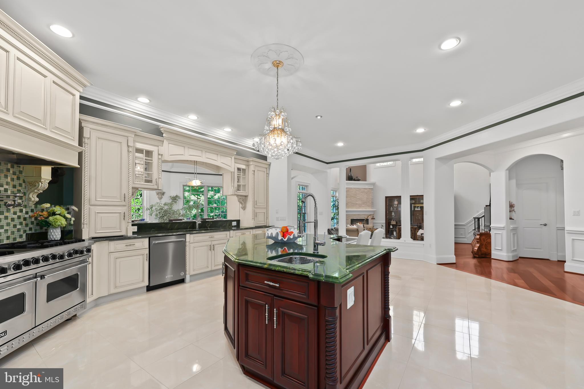 ANNANDALE ACRES - Residential