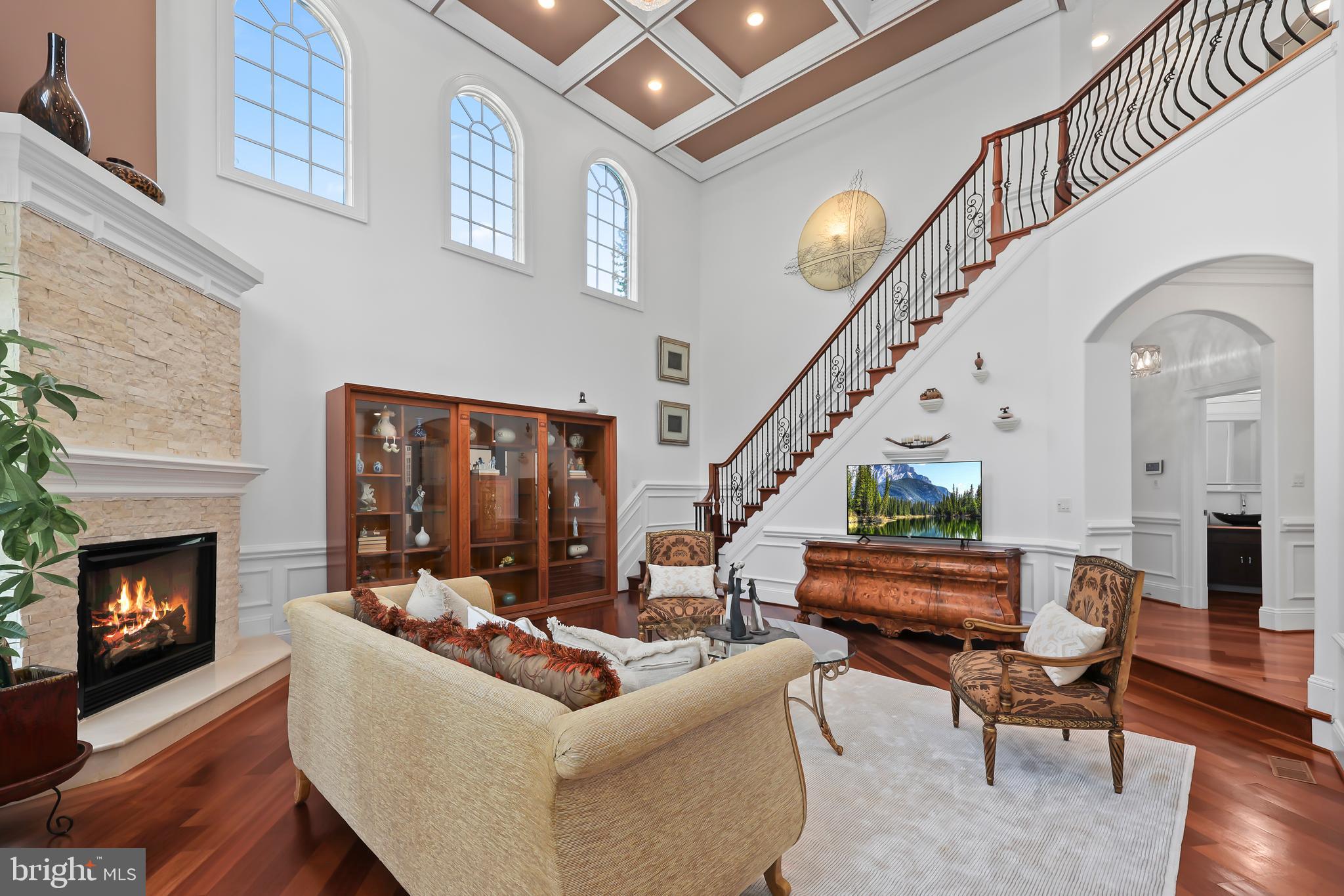 ANNANDALE ACRES - Residential