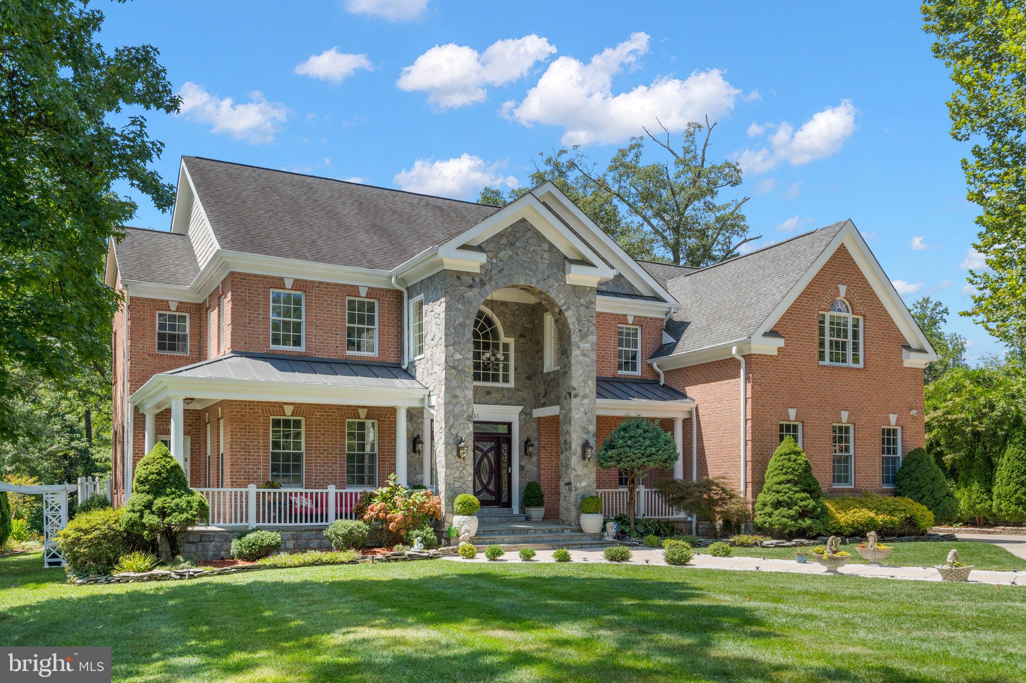 ANNANDALE ACRES - Residential