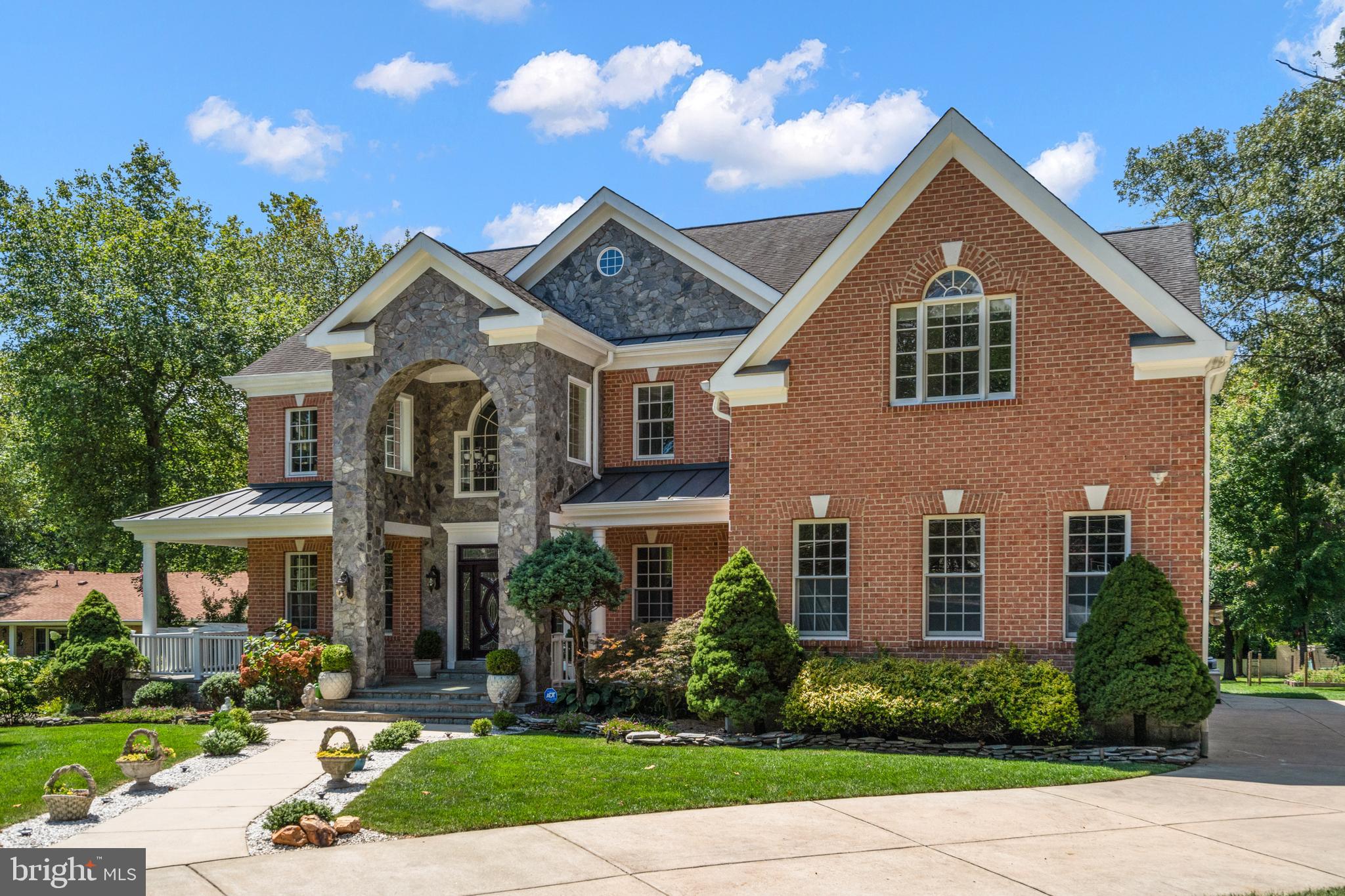 ANNANDALE ACRES - Residential