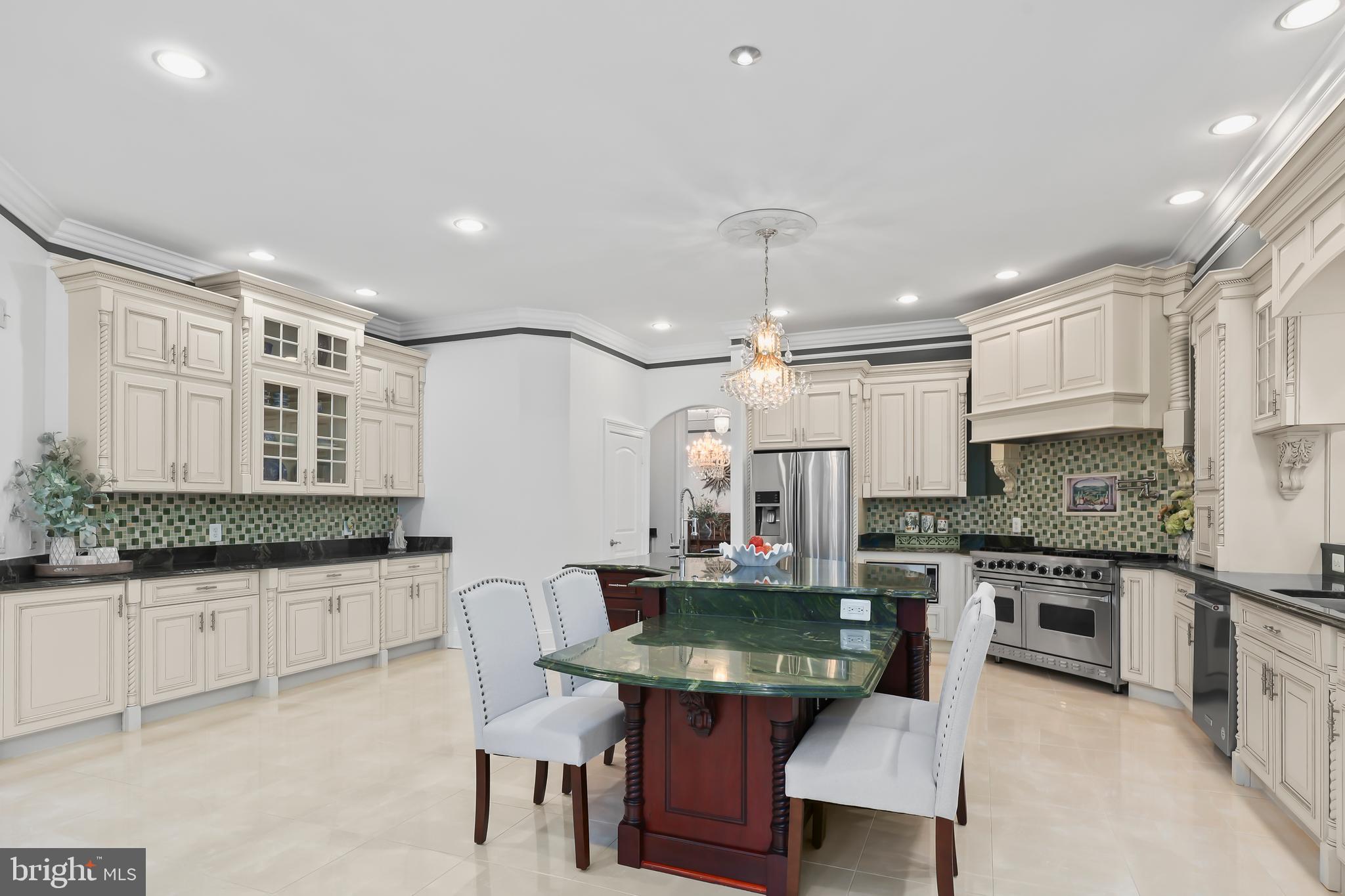 ANNANDALE ACRES - Residential
