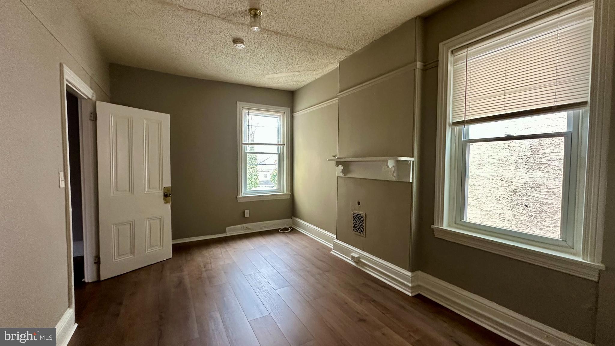 NORRISTOWN - Residential