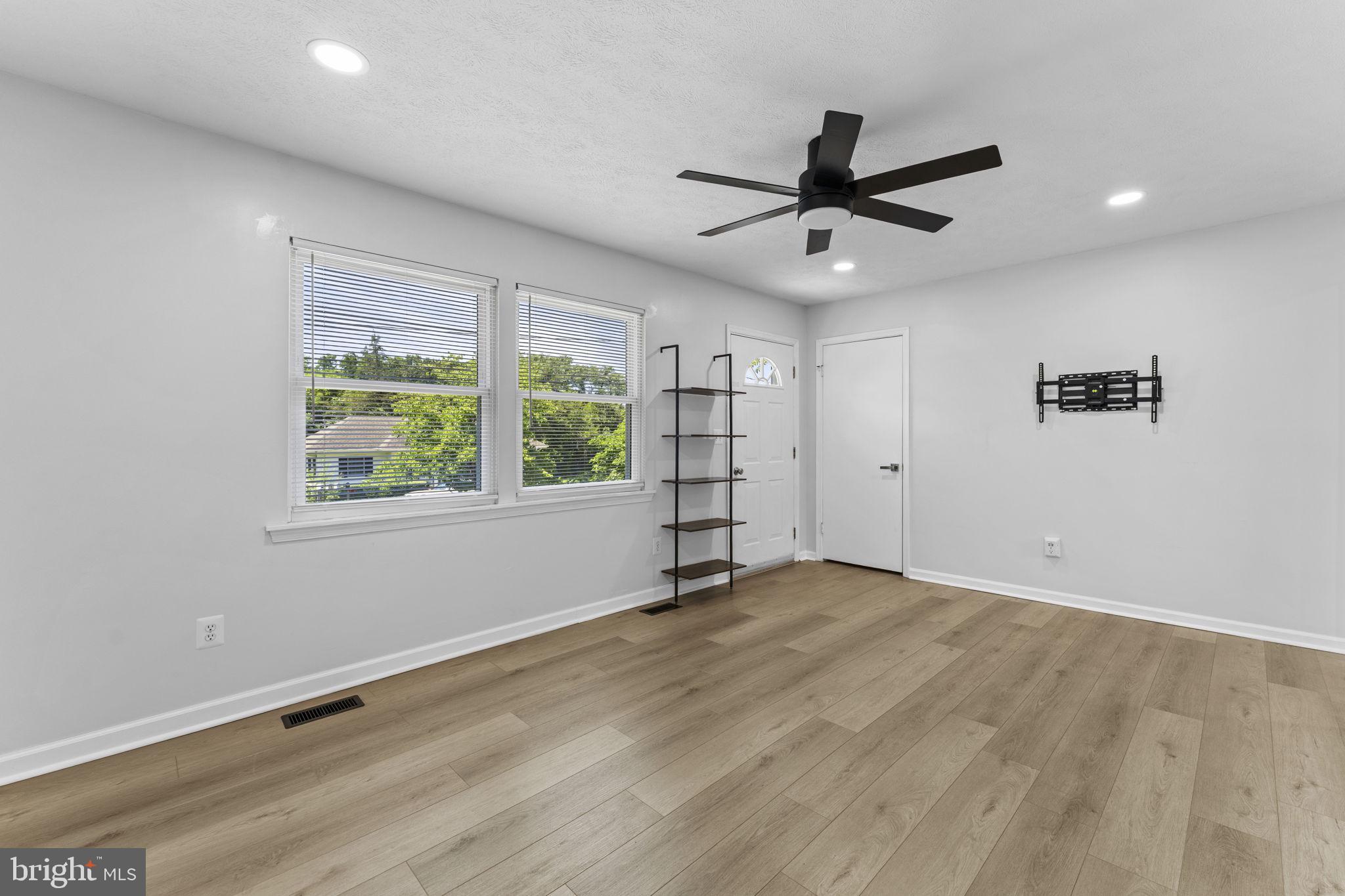 GREENFIELD - Residential