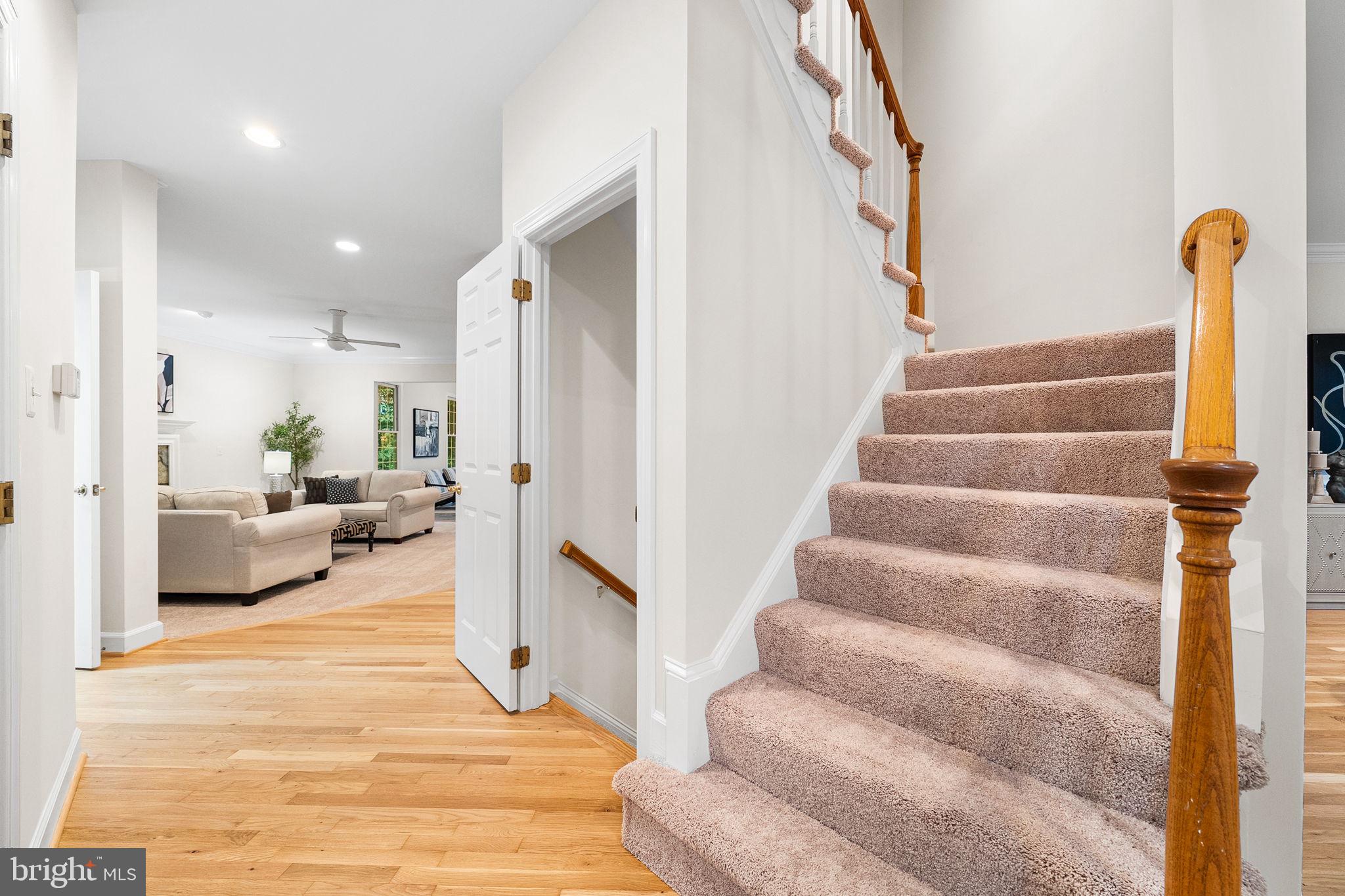 EDGEWATER - Residential