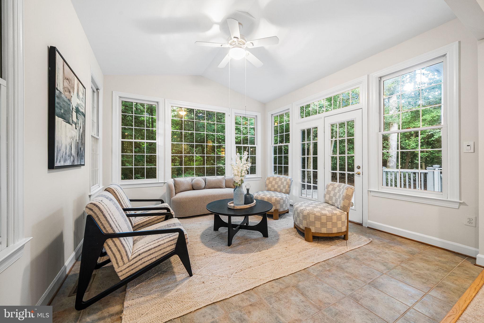 EDGEWATER - Residential