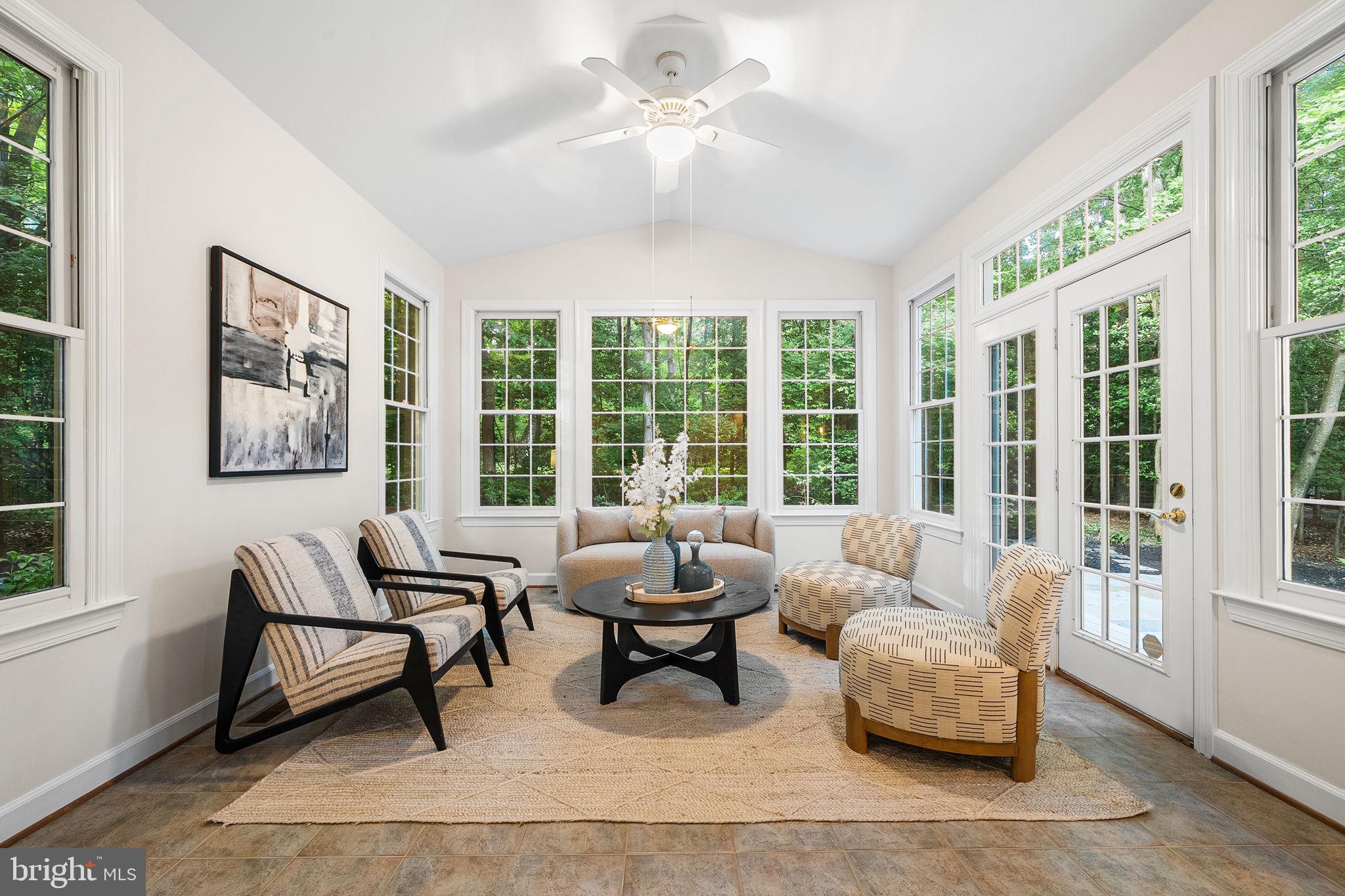 EDGEWATER - Residential