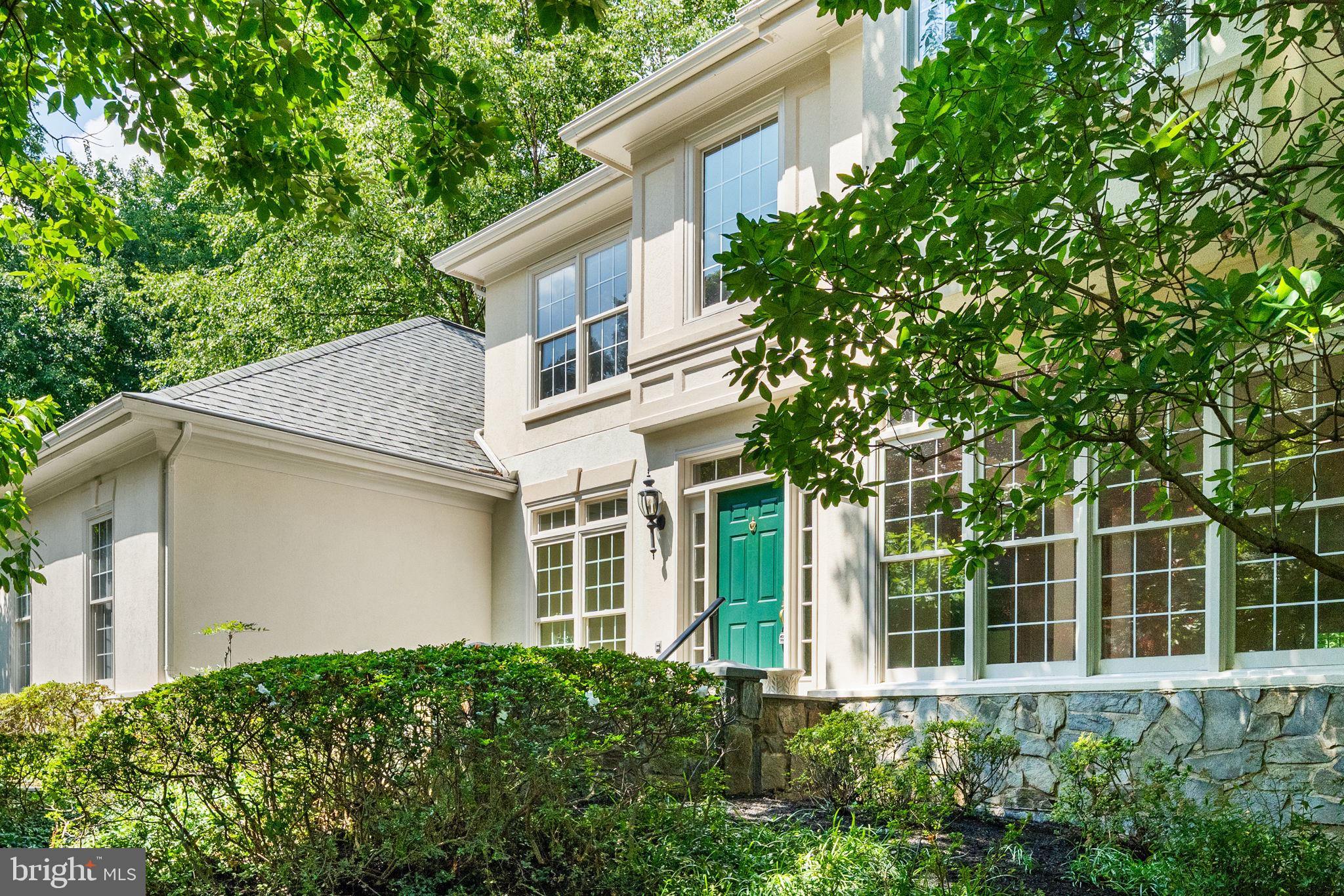 EDGEWATER - Residential