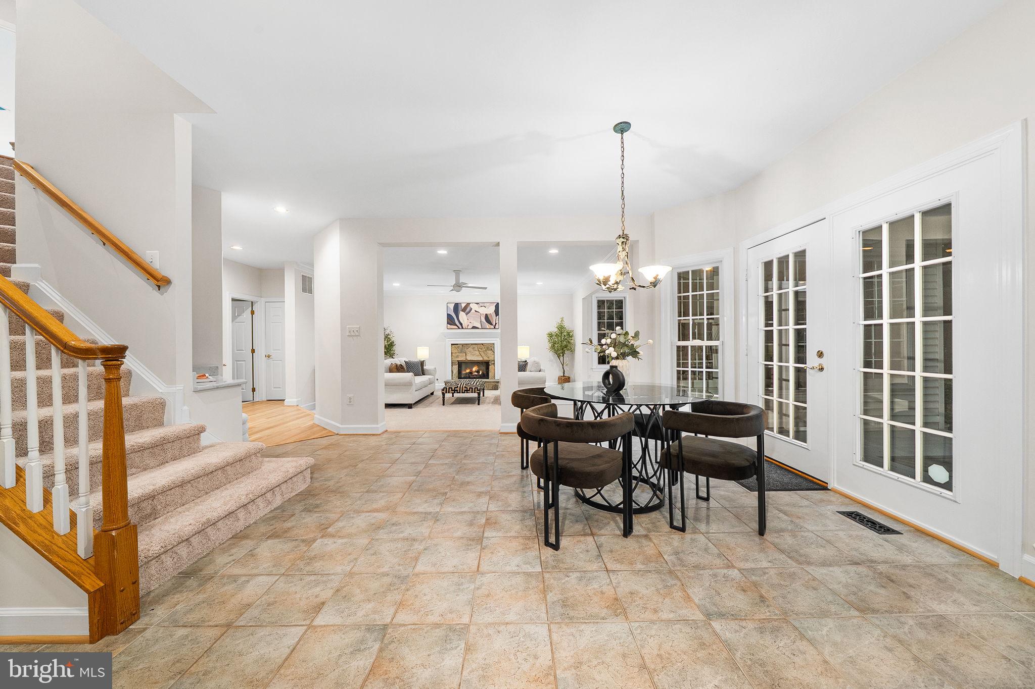 EDGEWATER - Residential