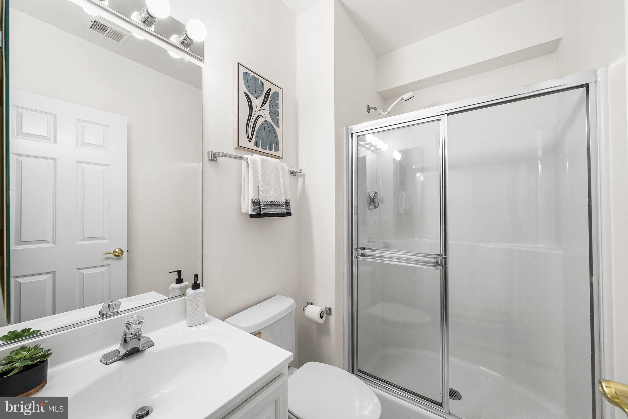EDGEWATER - Residential