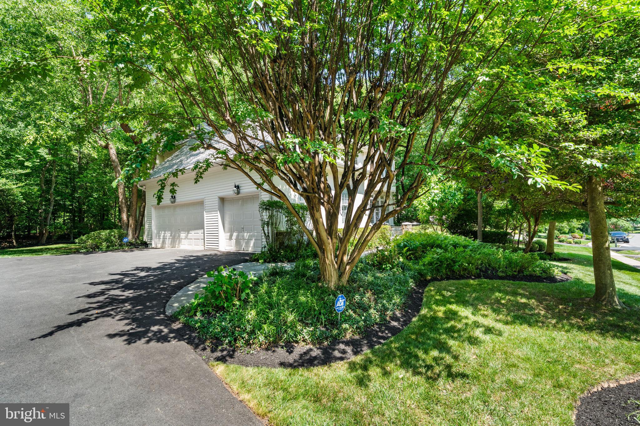 EDGEWATER - Residential