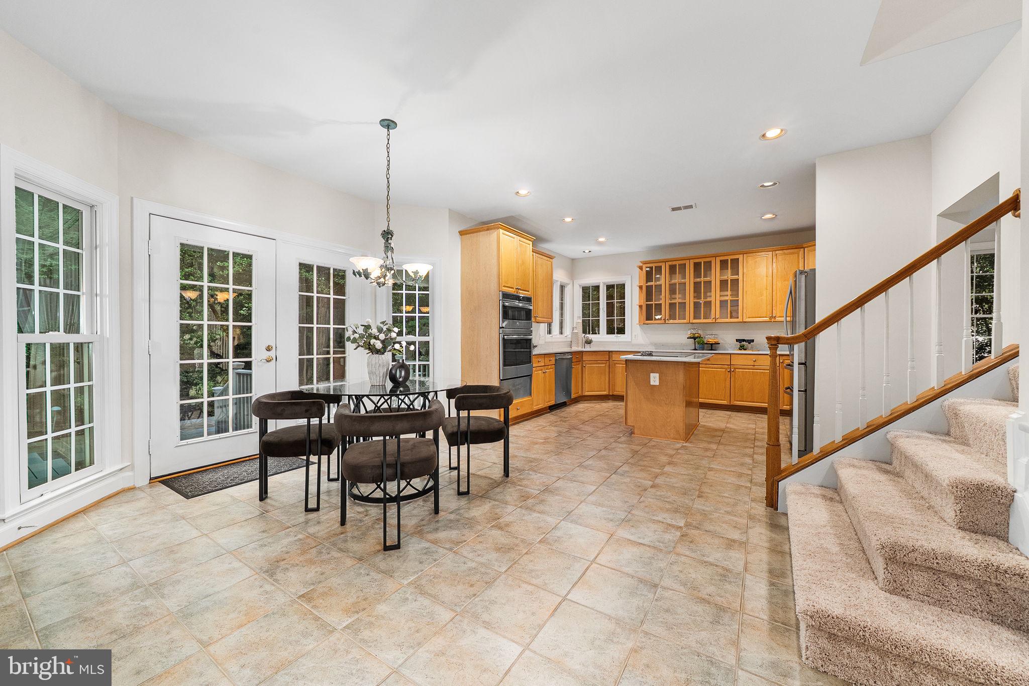 EDGEWATER - Residential