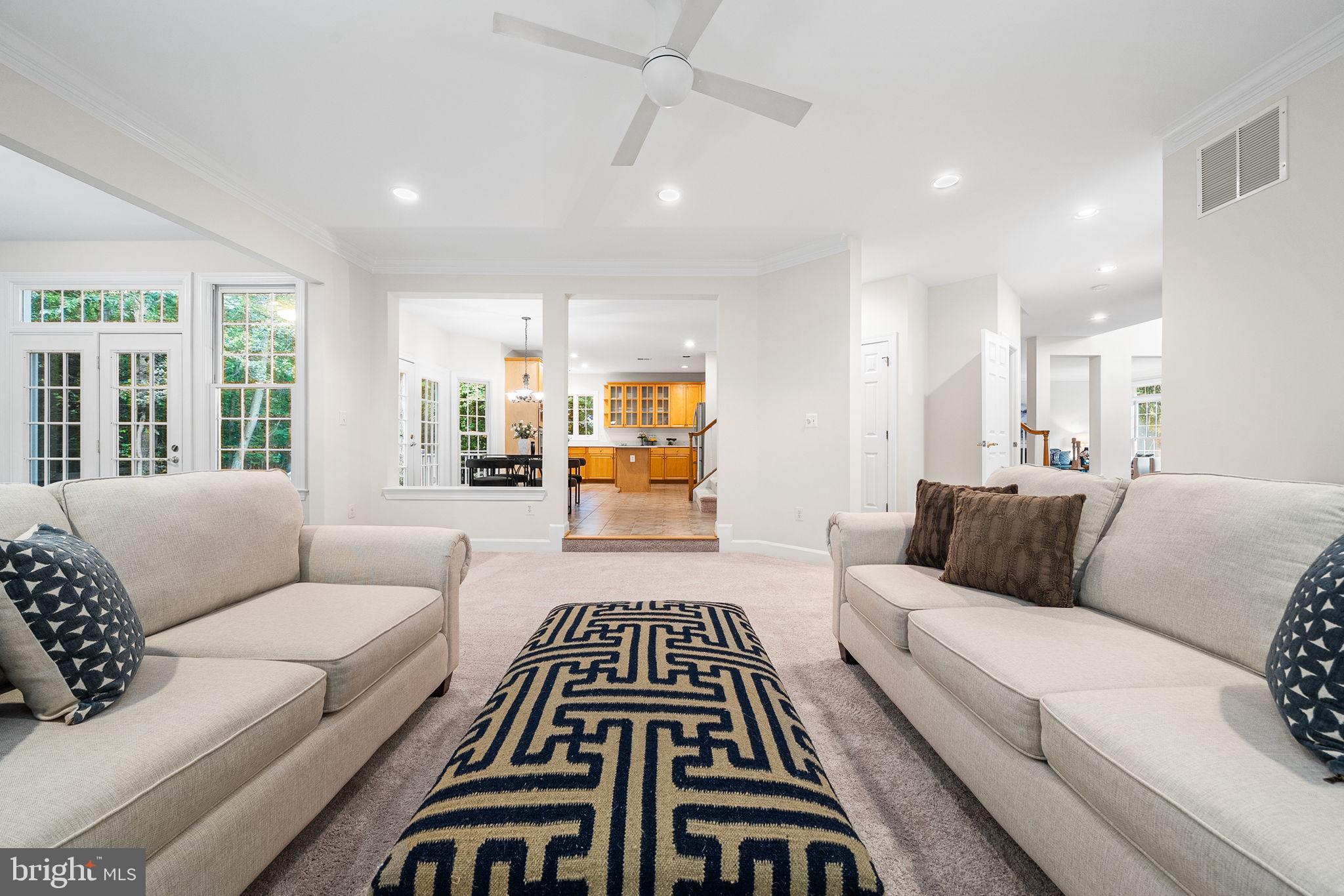 EDGEWATER - Residential