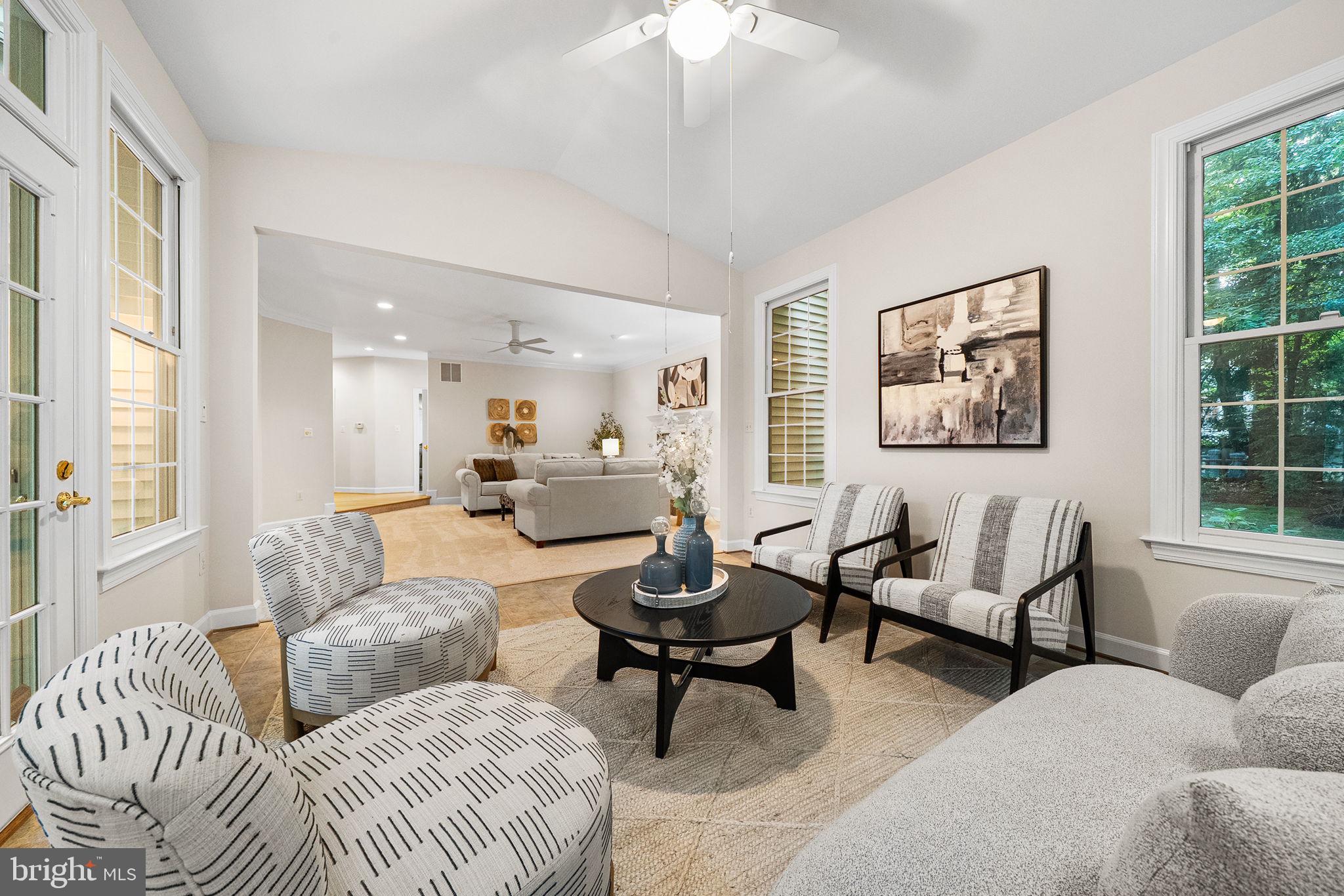 EDGEWATER - Residential