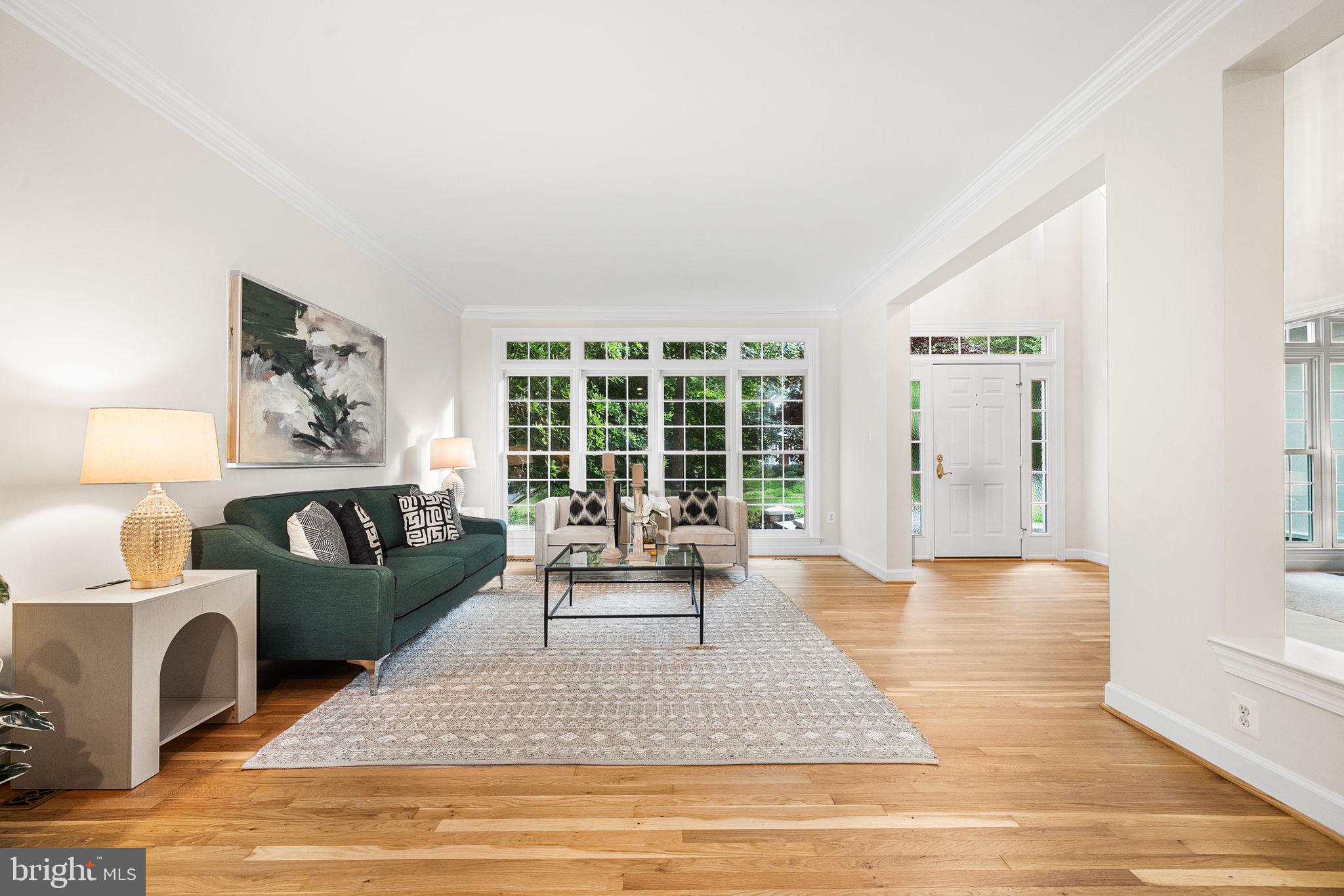 EDGEWATER - Residential