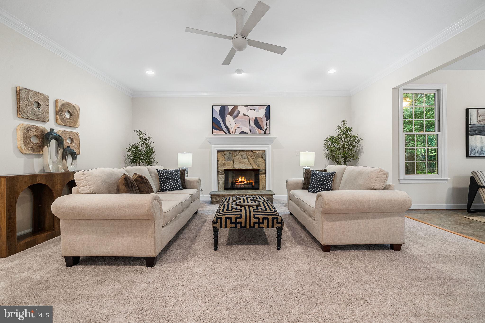 EDGEWATER - Residential
