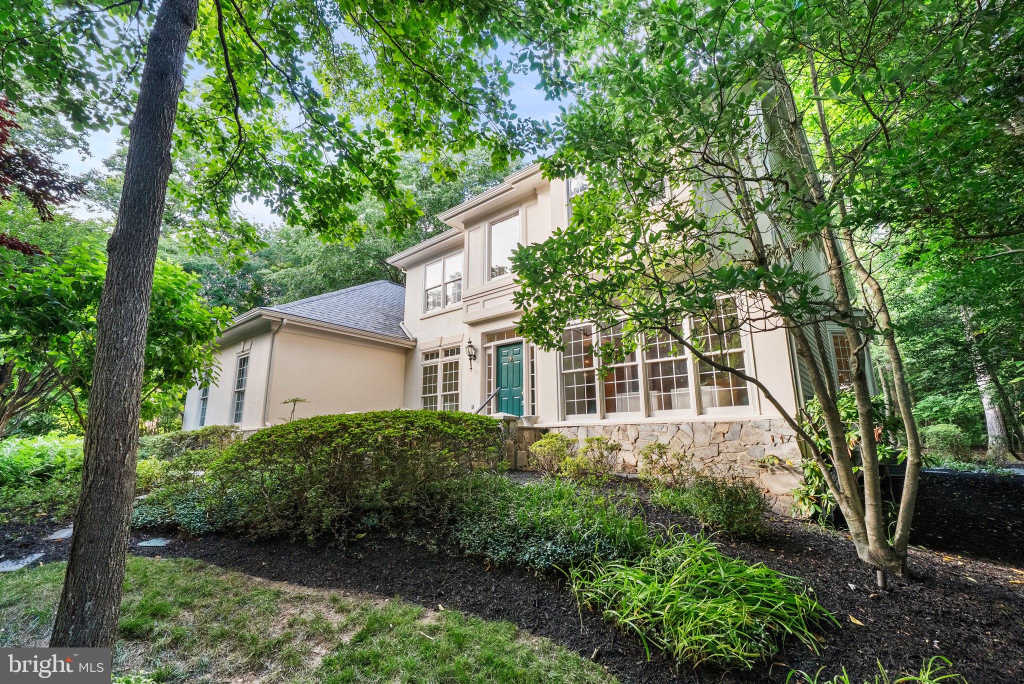 EDGEWATER - Residential