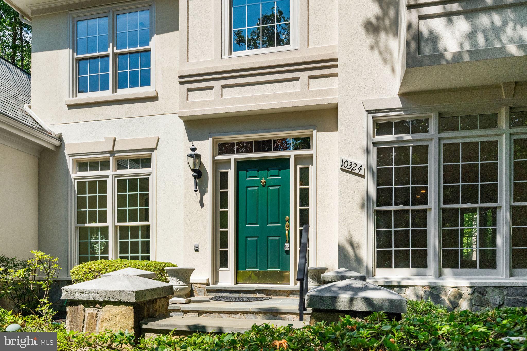 EDGEWATER - Residential