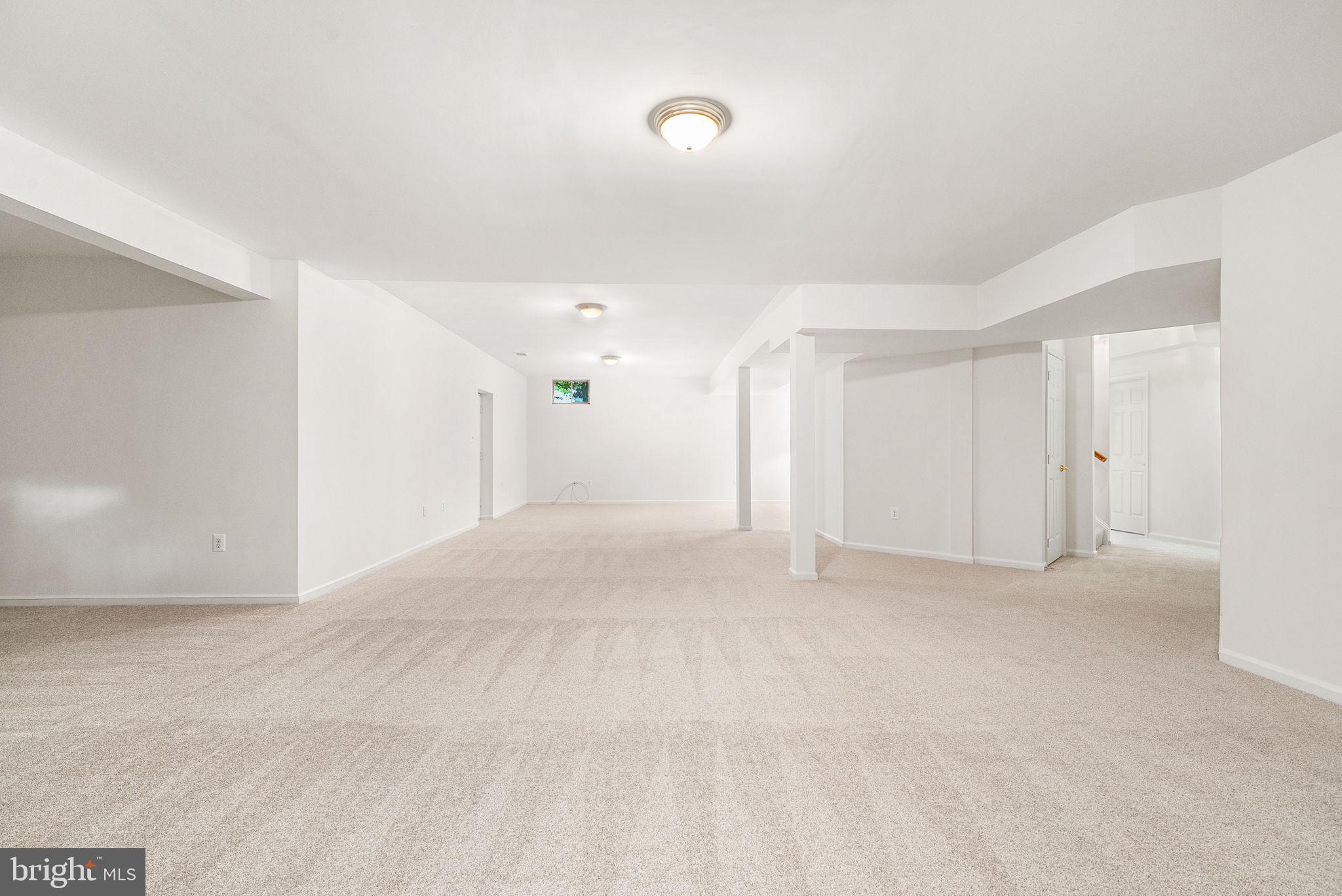 EDGEWATER - Residential
