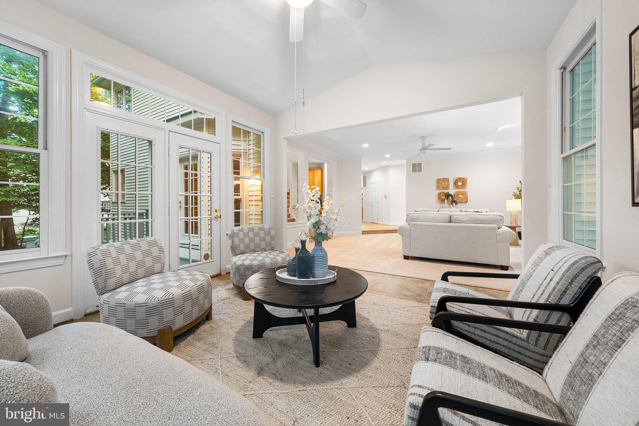 EDGEWATER - Residential