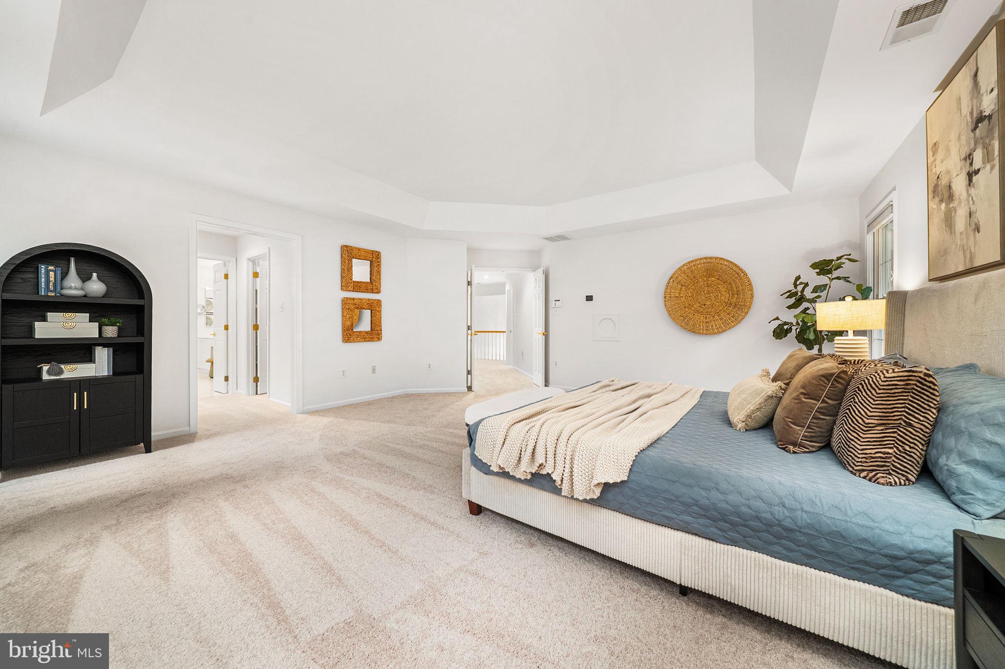 EDGEWATER - Residential