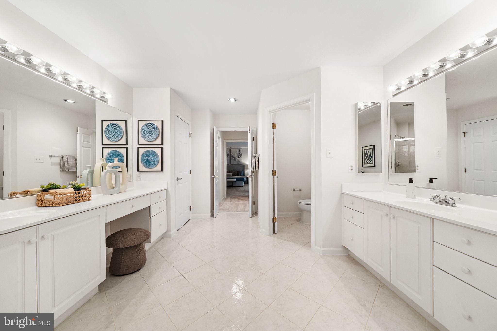 EDGEWATER - Residential