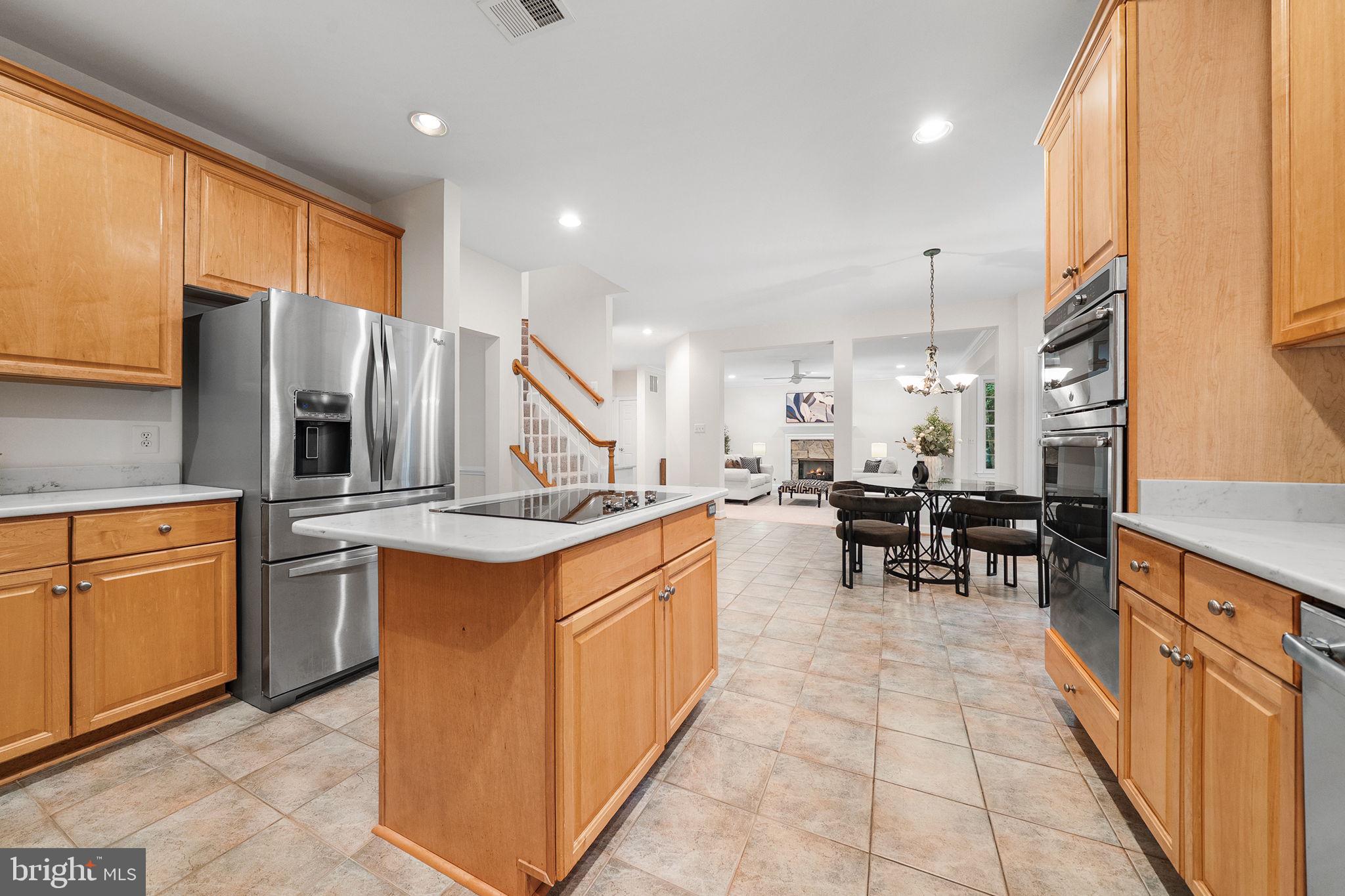 EDGEWATER - Residential