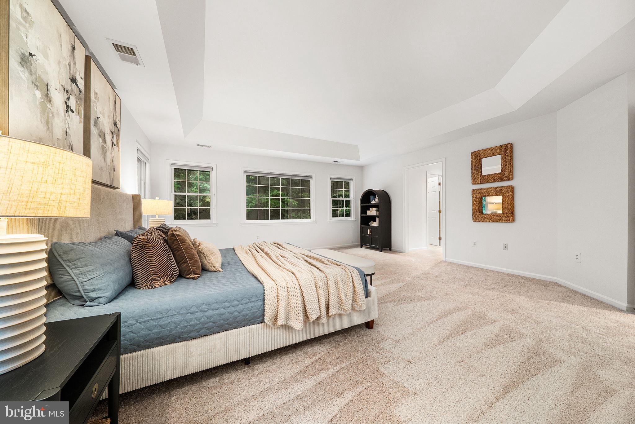 EDGEWATER - Residential